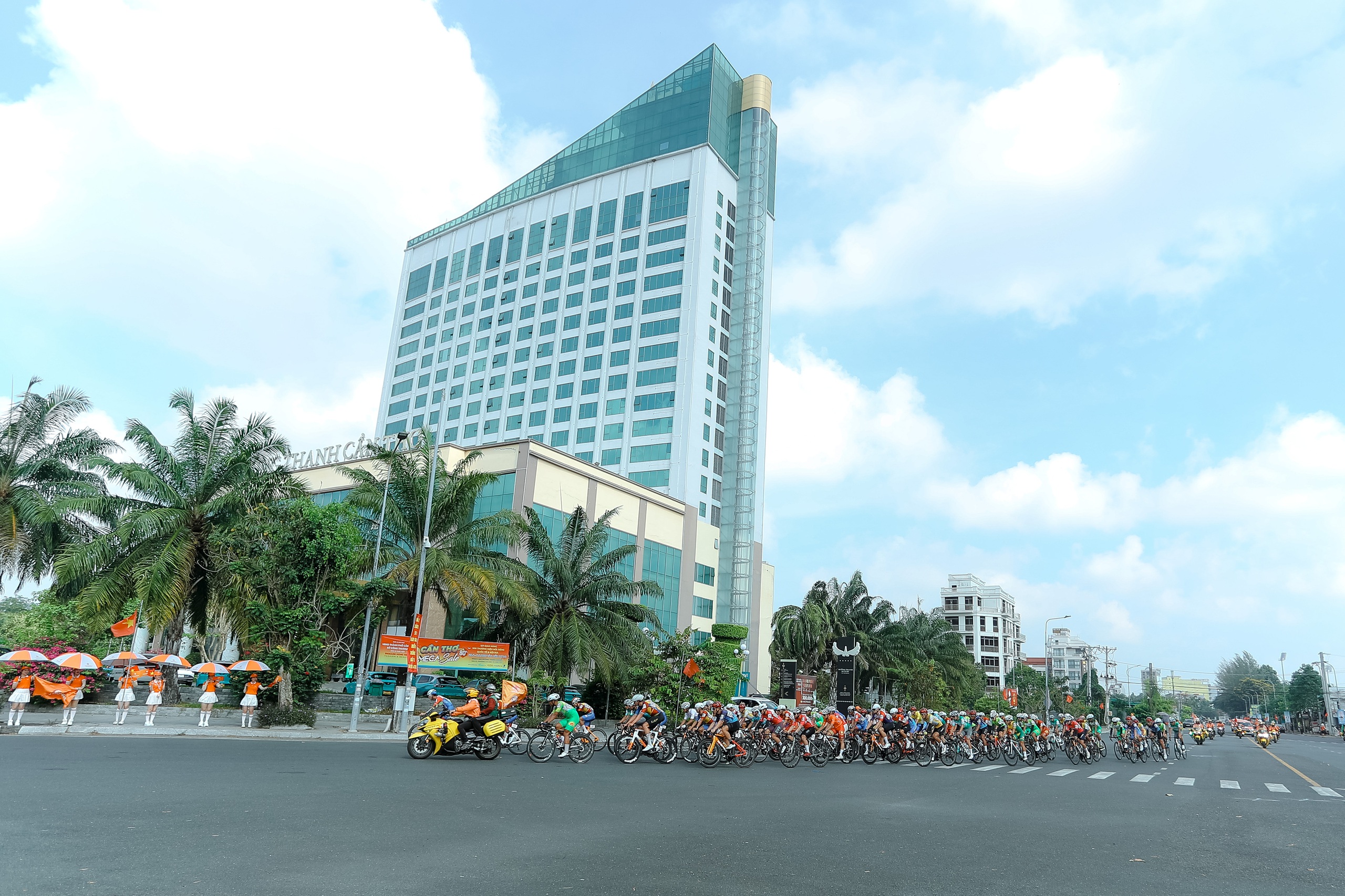 C&uacute;p truyền h&igrave;nh TP HCM: HTV-T&ocirc;n Đ&ocirc;ng &Aacute; 2026: Ấn tượng với c&uacute; nước r&uacute;t của Patrick Patterson  - Ảnh 4.