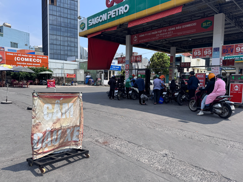 B&aacute;n lẻ xăng dầu muốn cộng đủ chi ph&iacute; v&agrave;o gi&aacute; b&aacute;n - Ảnh 1.