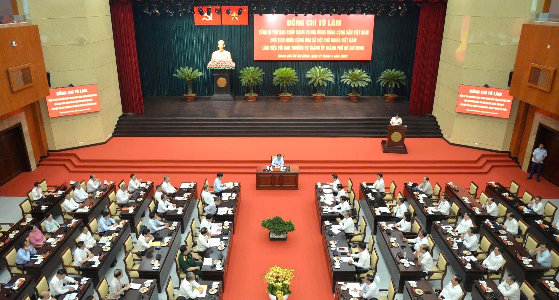 Tổng Bí thư, Chủ tịch nước Tô Lâm đang làm việc với Ban Thường vụ Thành ủy TPHCM - Ảnh 2.