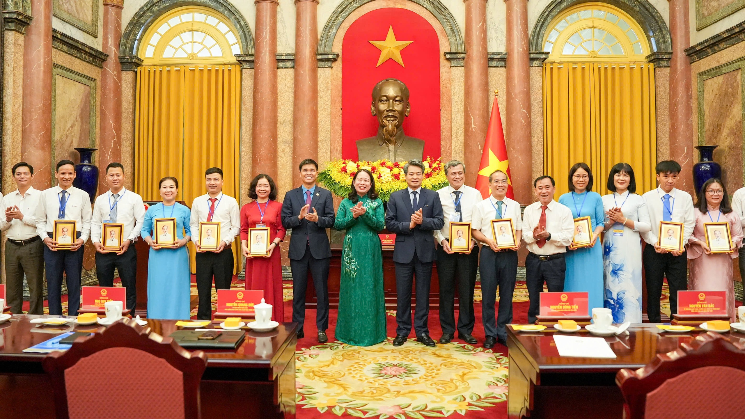 Phó Chủ tịch nước Võ Thị Ánh Xuân gặp mặt các Chủ tịch Công đoàn cơ sở suất sắc tiêu biểu - Ảnh 3.