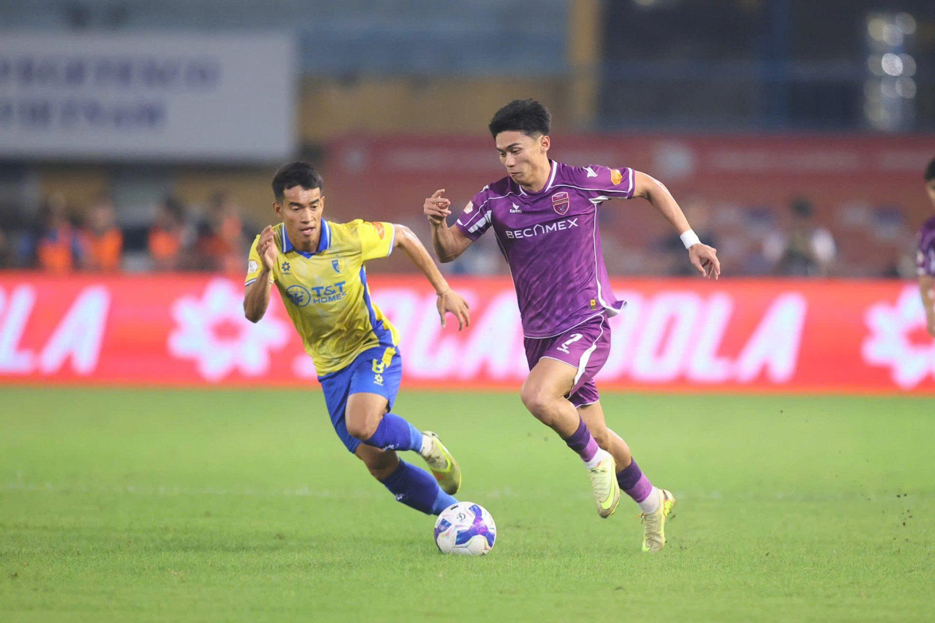 V-League 2025-2026: Chân sút nội trở lại đường đua - Ảnh 2.