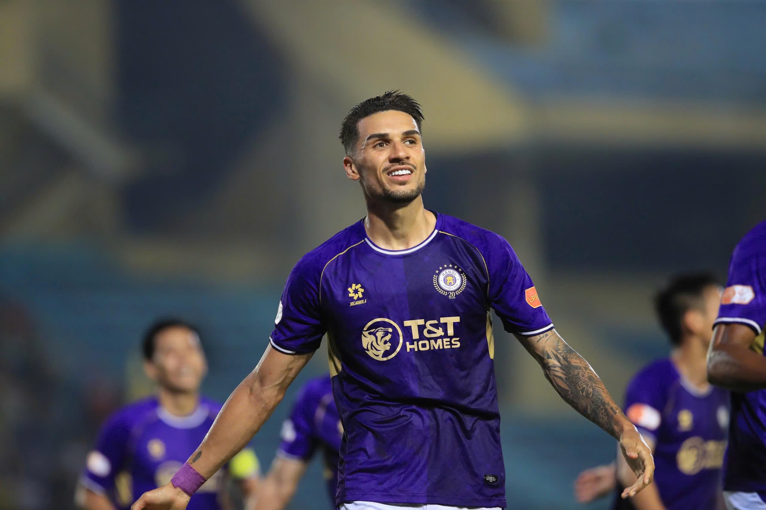 V-League 2025-2026: Chân sút nội trở lại đường đua - Ảnh 3.