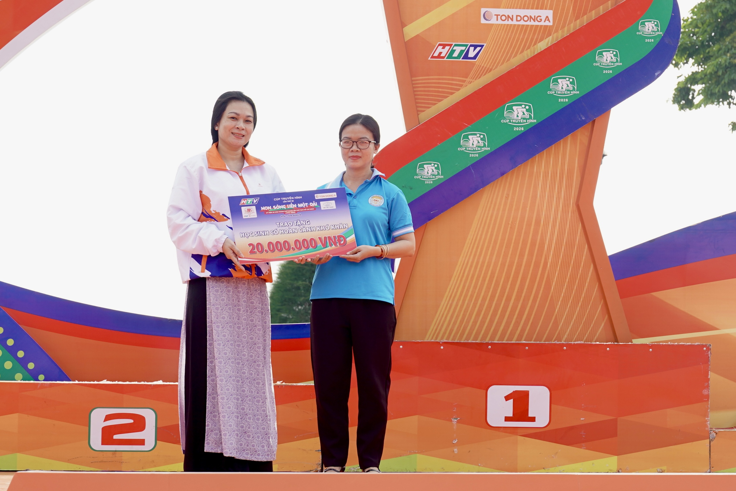 C&uacute;p truyền h&igrave;nh TP HCM: HTV-T&ocirc;n Đ&ocirc;ng &Aacute; 2026: Ấn tượng với c&uacute; nước r&uacute;t của Patrick Patterson  - Ảnh 13.