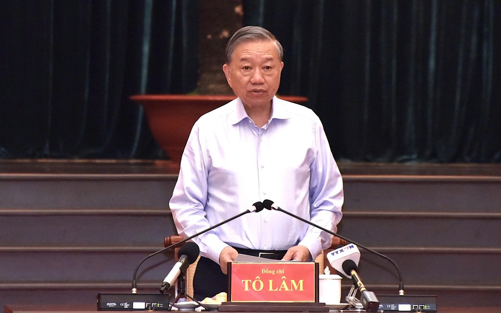 B&iacute; thư th&agrave;nh ủy TPHCM Trần Lưu Quang cam kết tăng trưởng 2 con số năm 2026 - Ảnh 5.