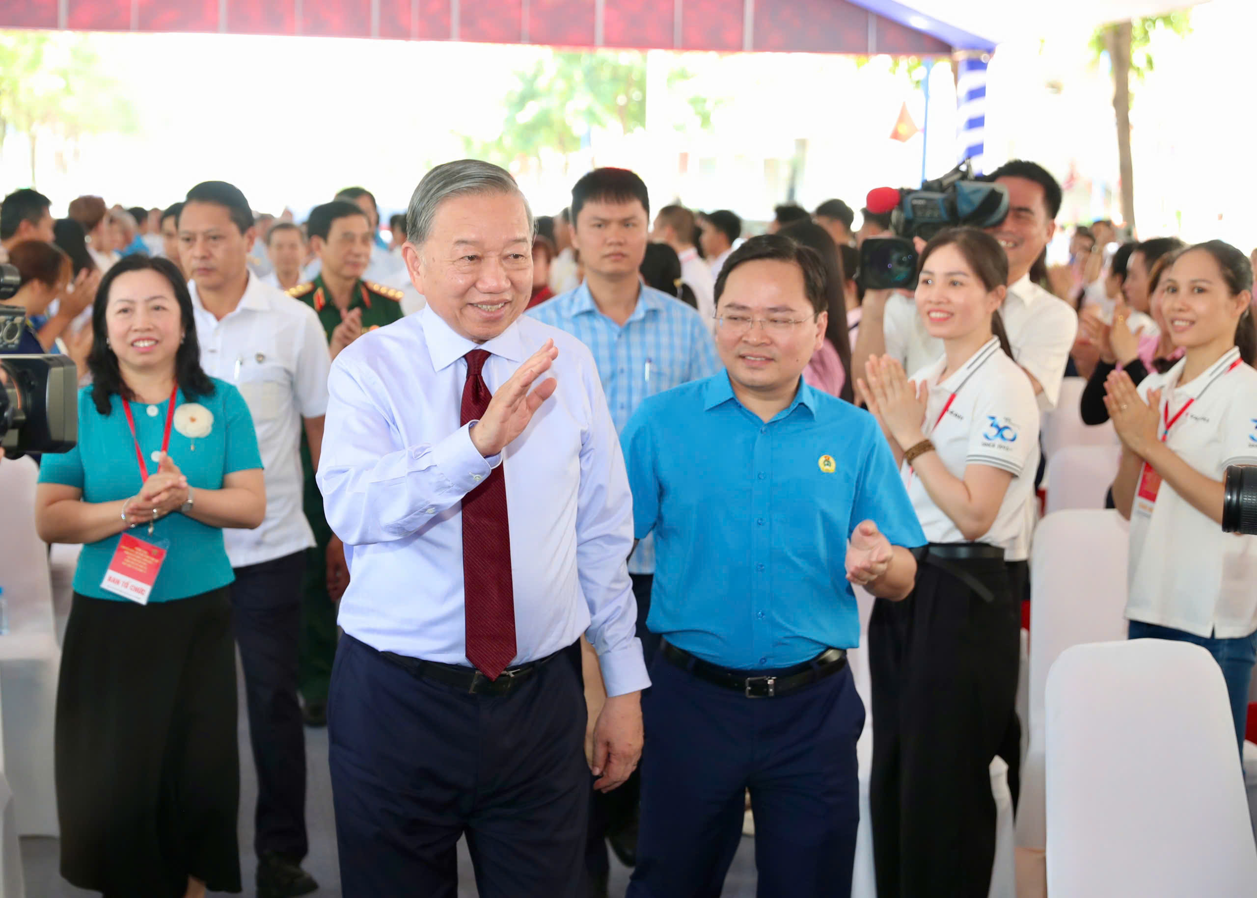 Tổng B&iacute; thư, Chủ tịch nước T&ocirc; L&acirc;m đang l&agrave;m việc với Ban Thường vụ Th&agrave;nh ủy TPHCM - Ảnh 7.