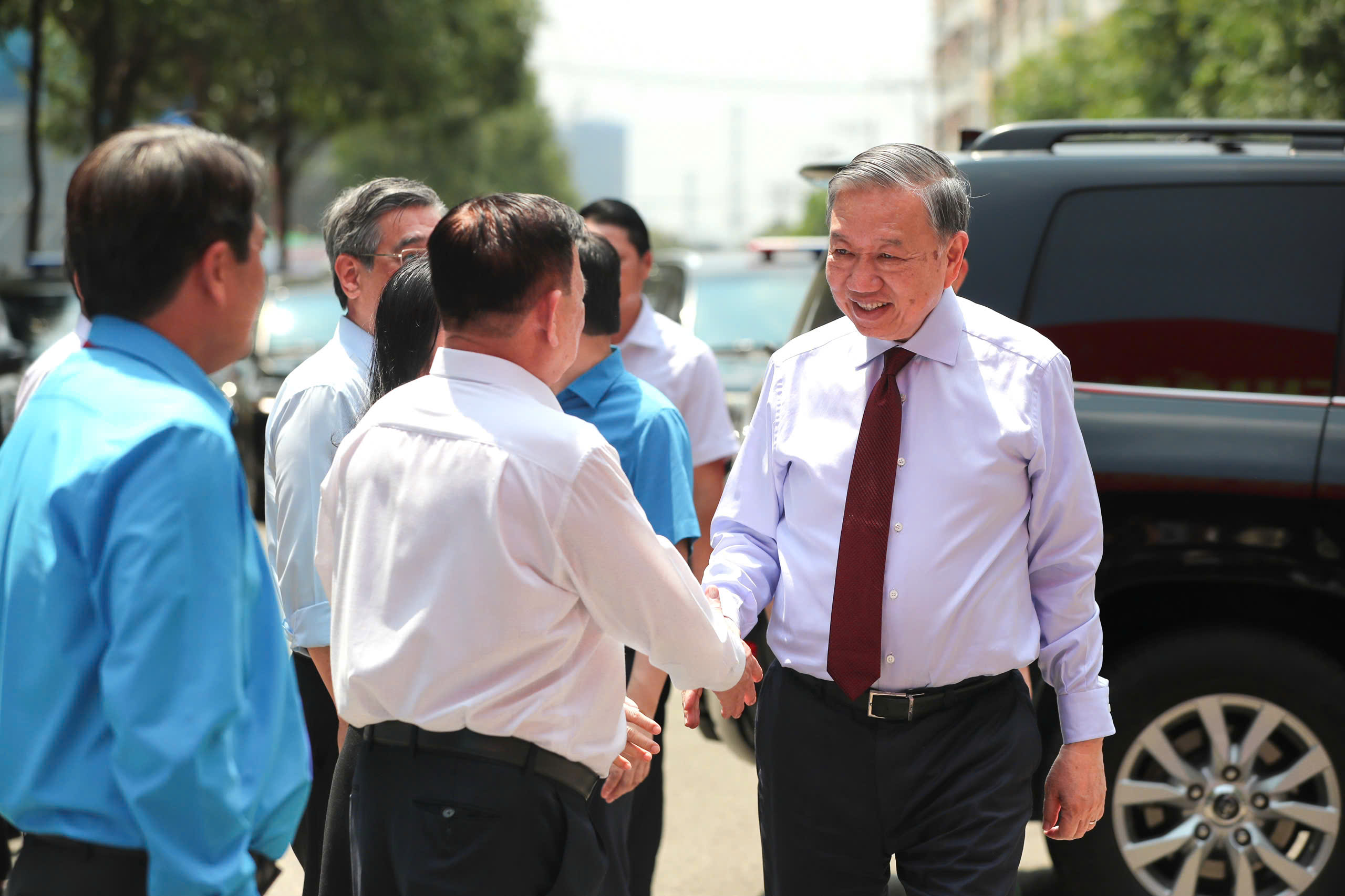 Tổng b&iacute; thư, Chủ tịch nước T&ocirc; L&acirc;m thăm người lao động tại TPHCM - Ảnh 3.