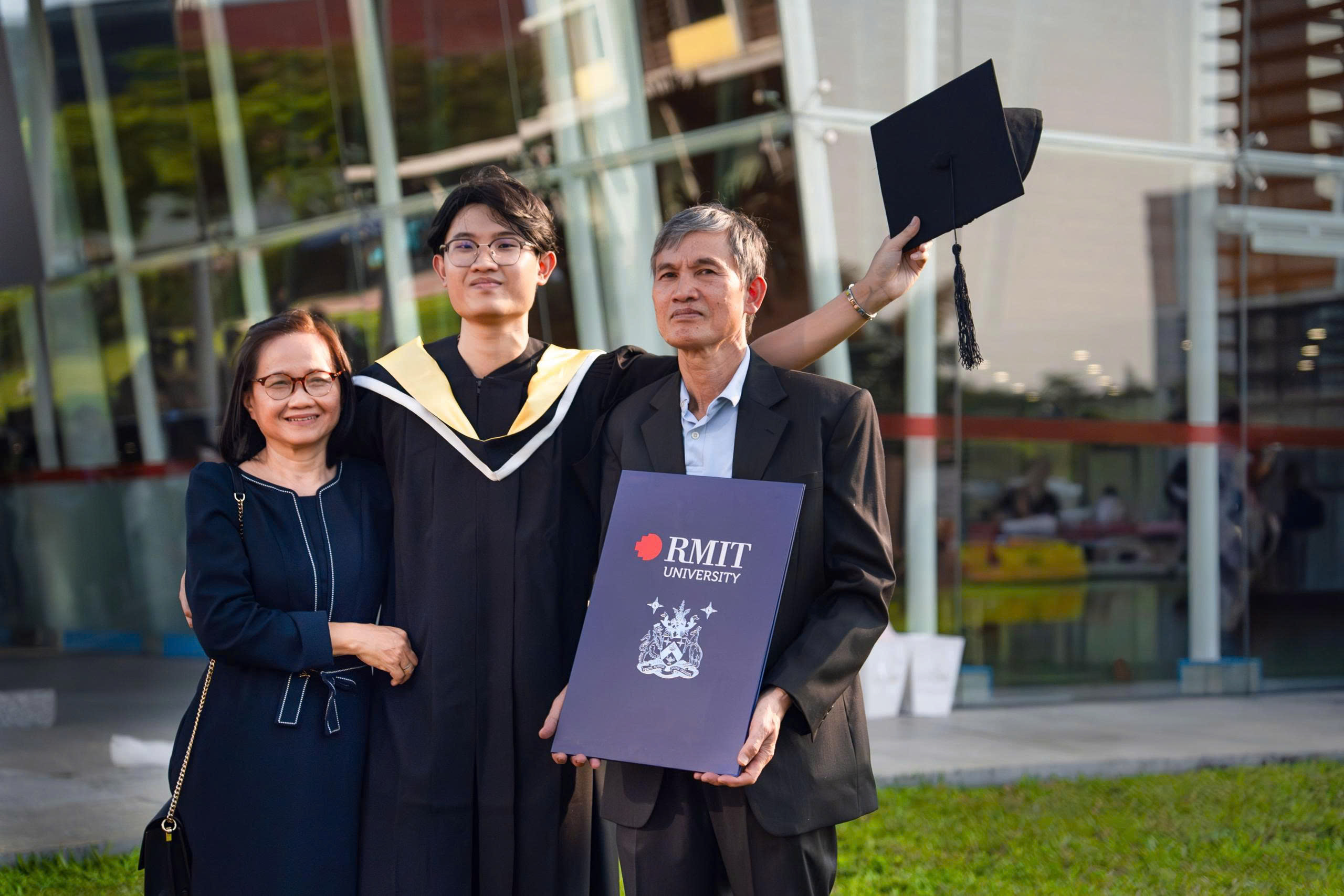 Tốt nghiệp ĐH với điểm tuyệt đối, tân khoa khởi nghiệp với mô hình nhà hàng độc đáo - Ảnh 1.