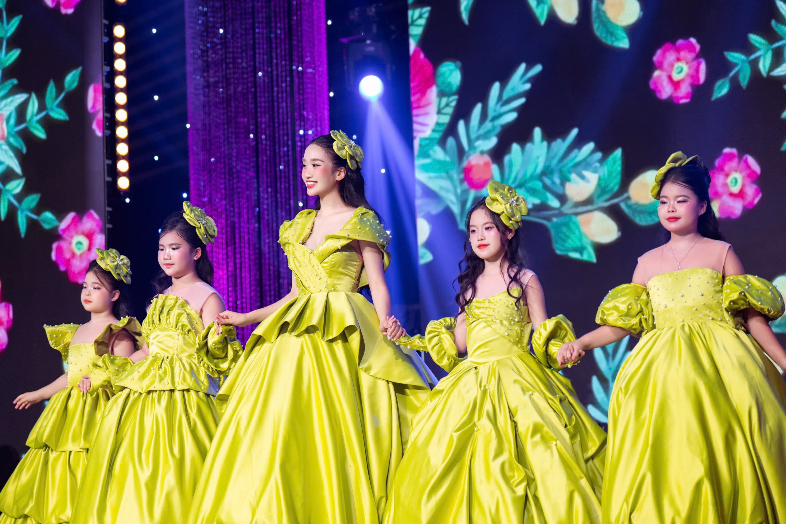 Khởi động chuỗi hoạt động nghệ thuật thời trang - Ảnh 2.