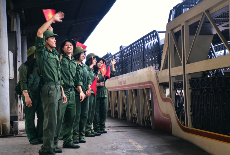 Chạm vào ký ức trên chuyến tàu 