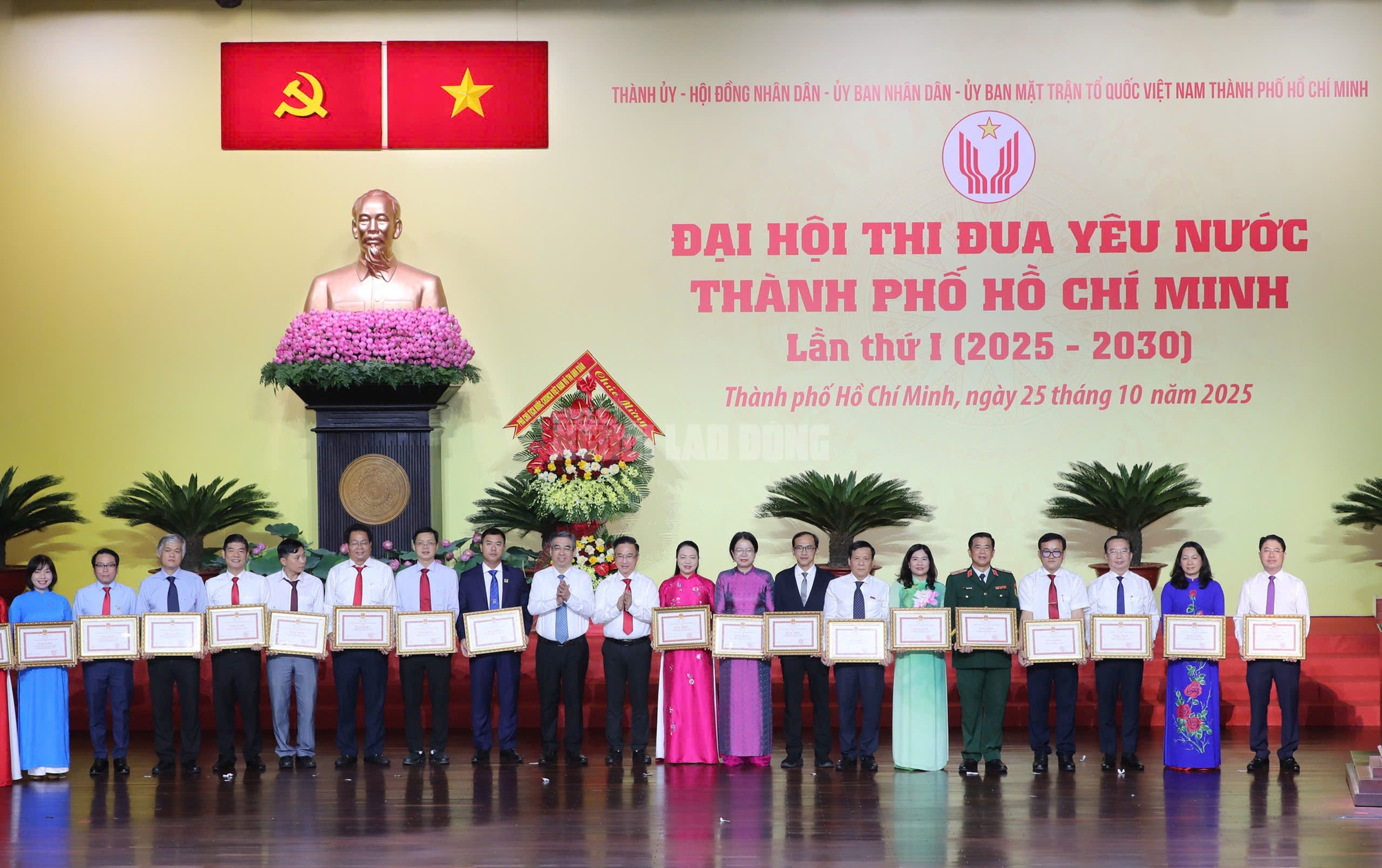 Thi đua y&ecirc;u nước - động lực ph&aacute;t triển bền vững của TPHCM - Ảnh 2.