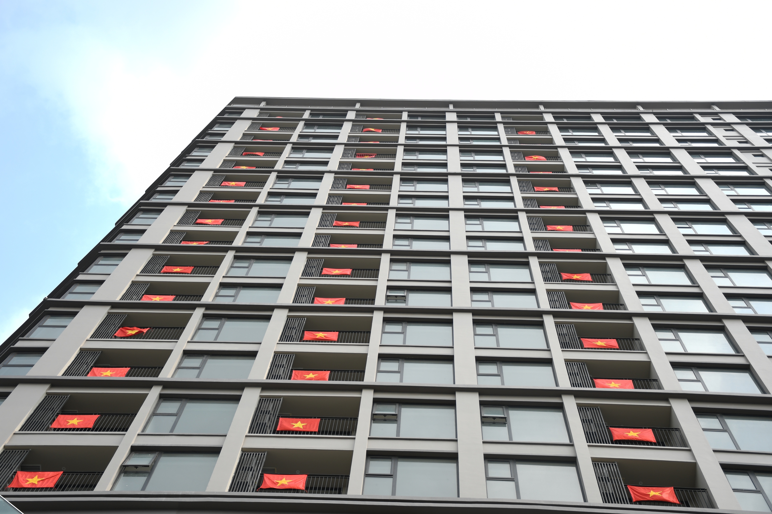 Đồng Nai rực rỡ cờ hoa chào mừng 30 - 4 và lên thành phố trực thuộc Trung ương - Ảnh 11.