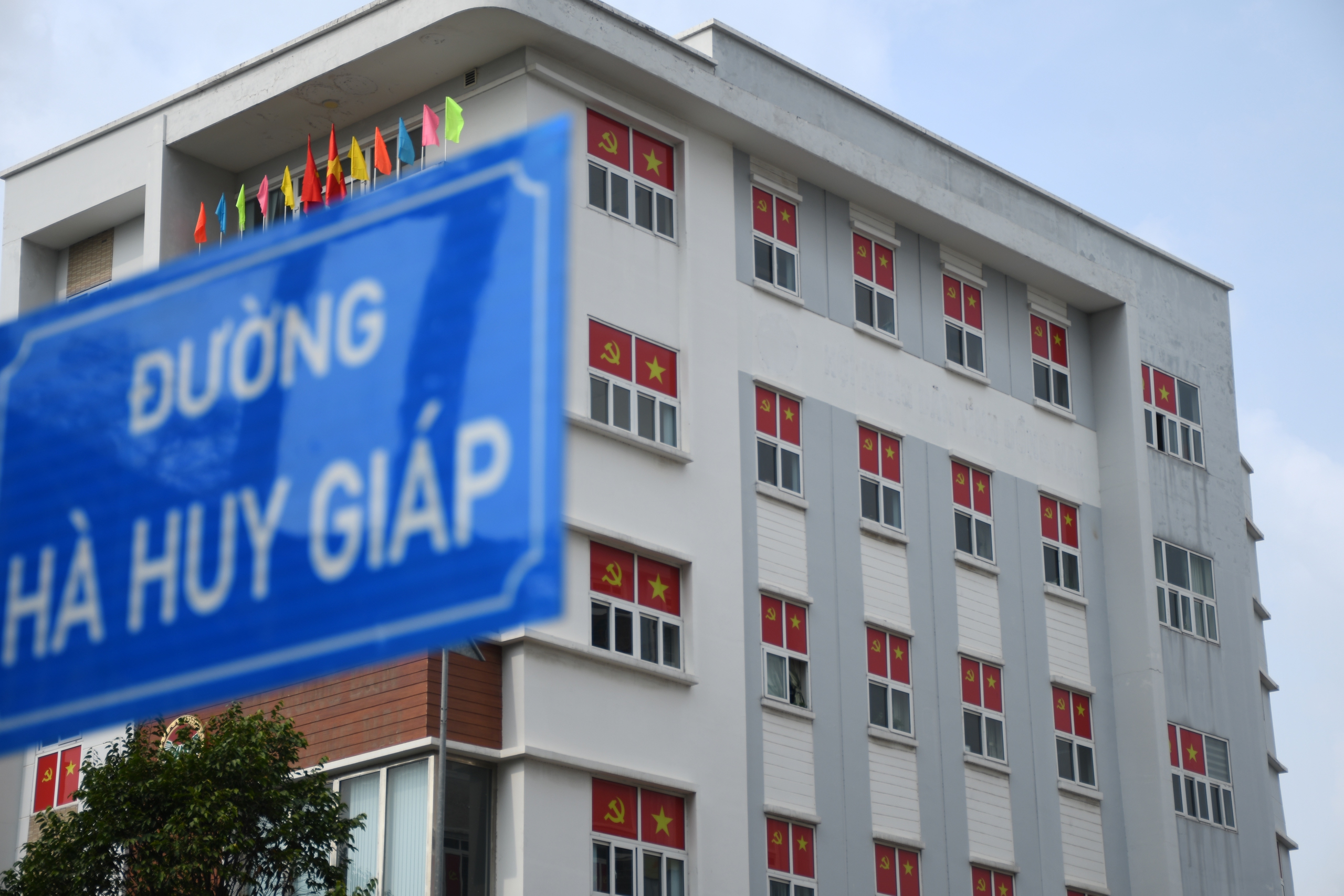 Đồng Nai rực rỡ cờ hoa chào mừng 30 - 4 và lên thành phố trực thuộc Trung ương - Ảnh 13.