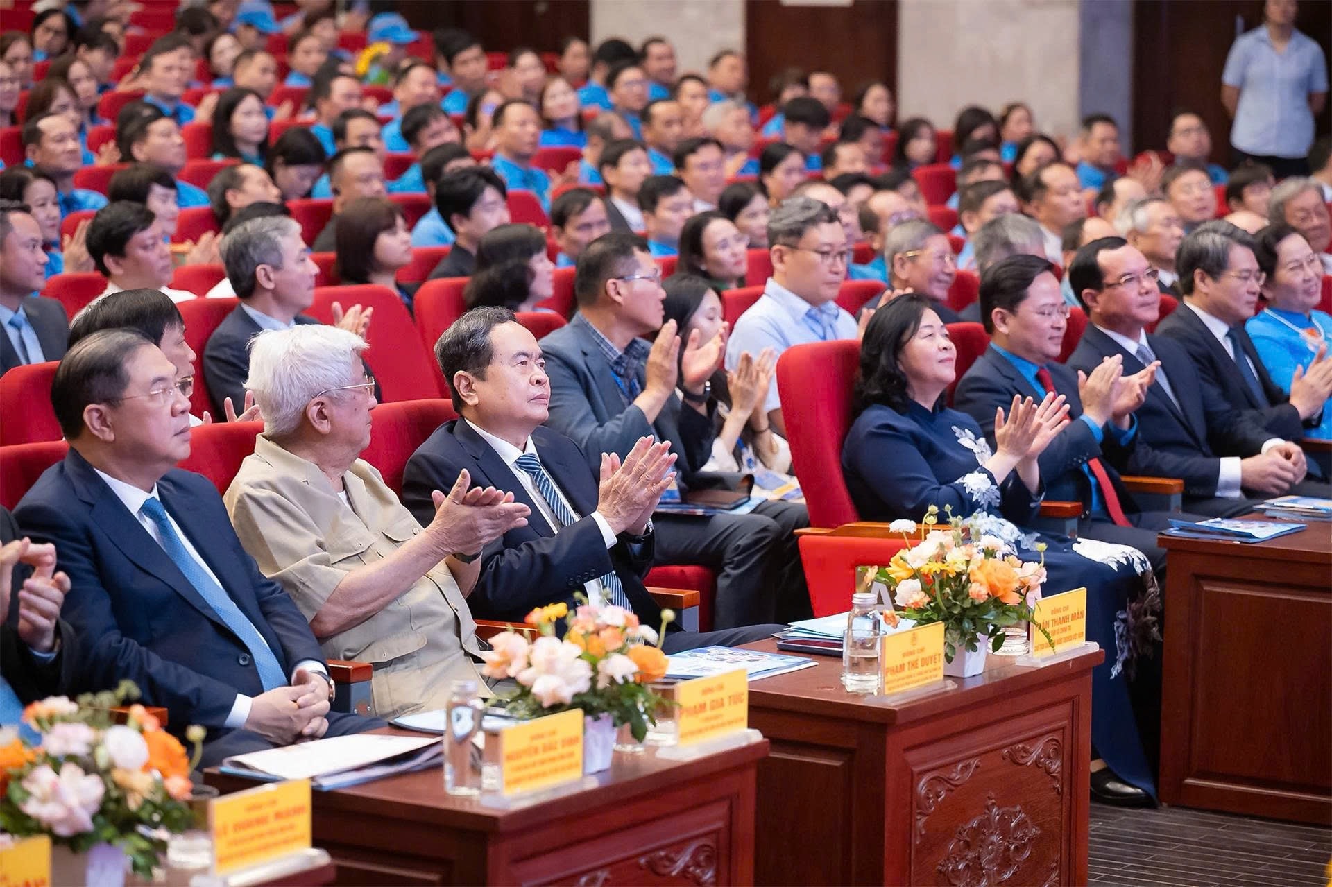 Chủ tịch Quốc hội Trần Thanh Mẫn: Nâng cao năng suất lao động và tăng trưởng hai con số - Ảnh 1.