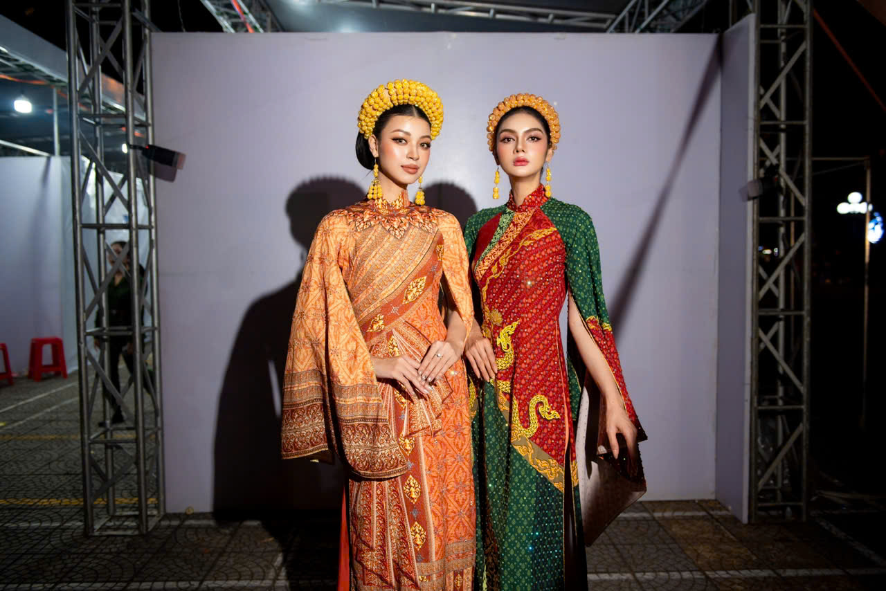 Đàm Vĩnh Hưng và con trai diễn áo dài Việt Hùng  - Ảnh 28.