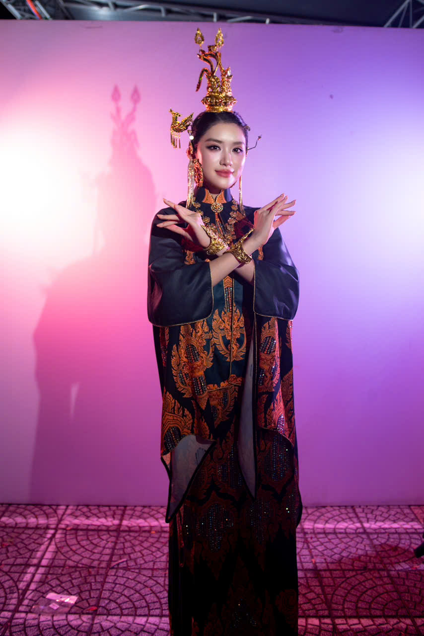 Đàm Vĩnh Hưng và con trai diễn áo dài Việt Hùng  - Ảnh 18.