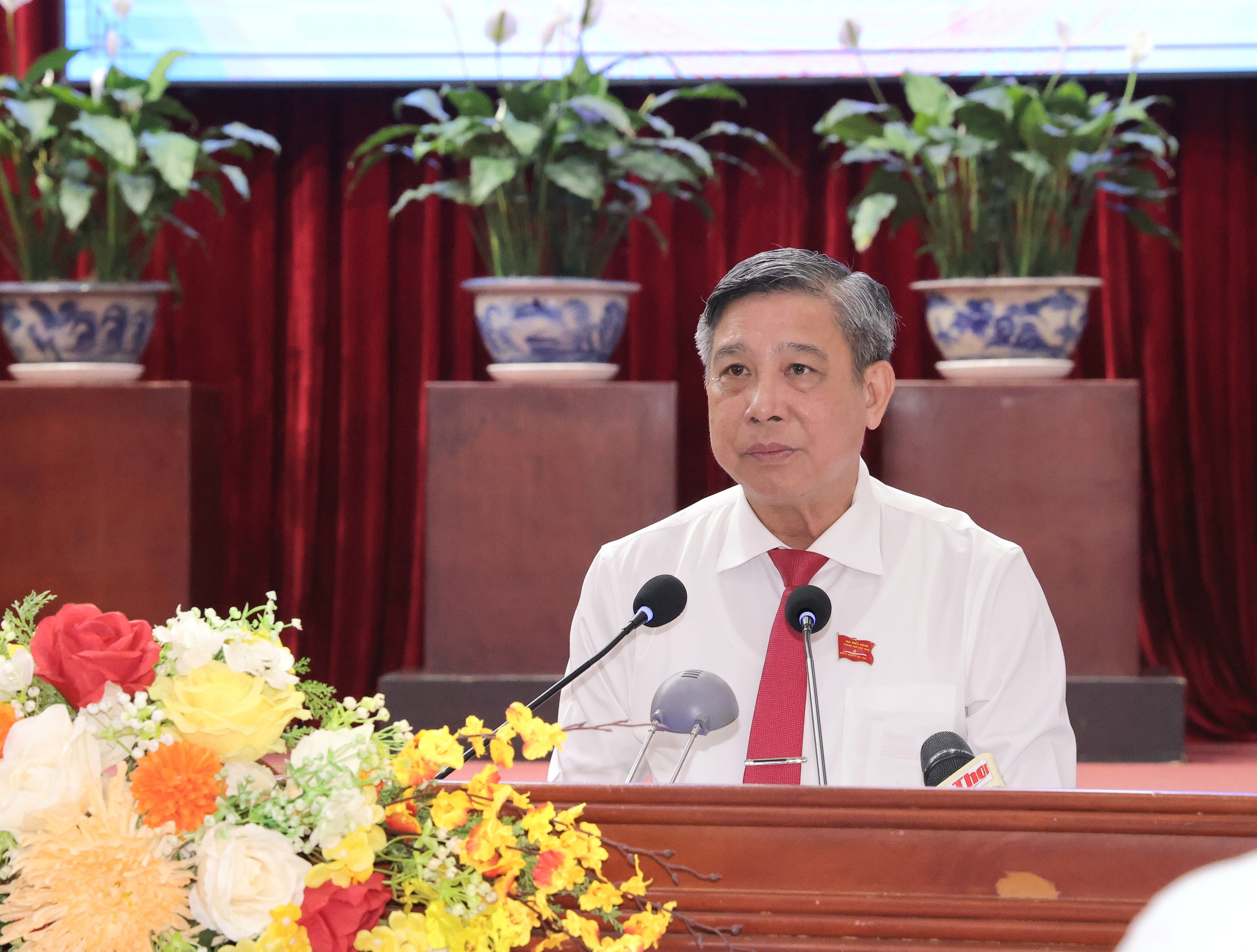 HĐND TP Cần Thơ bầu bổ sung Phó Chủ tịch UBND thành phố 2026 - Ảnh 1.