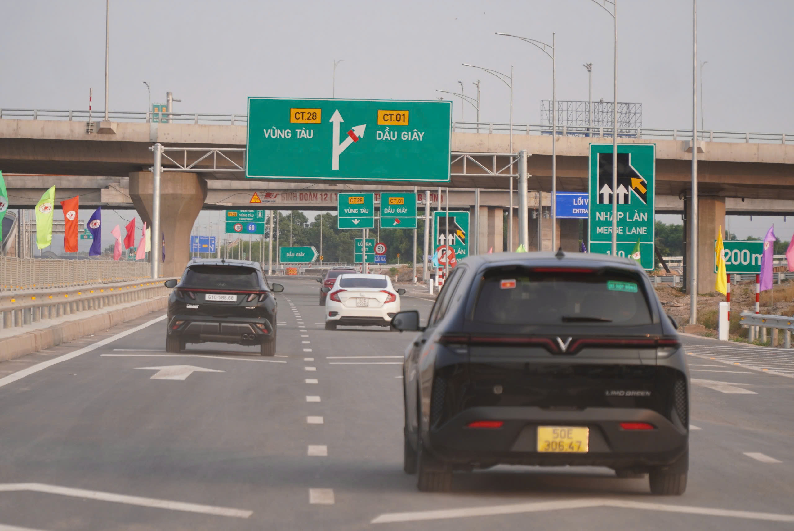 Thông xe tuyến cao tốc Biên Hòa - Vũng Tàu, xóa thế độc đạo của Quốc lộ 51 - Ảnh 4.