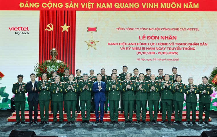 Viettel High Tech đón nhận danh hiệu Anh hùng Lực lượng vũ trang nhân dân  - Ảnh 2.