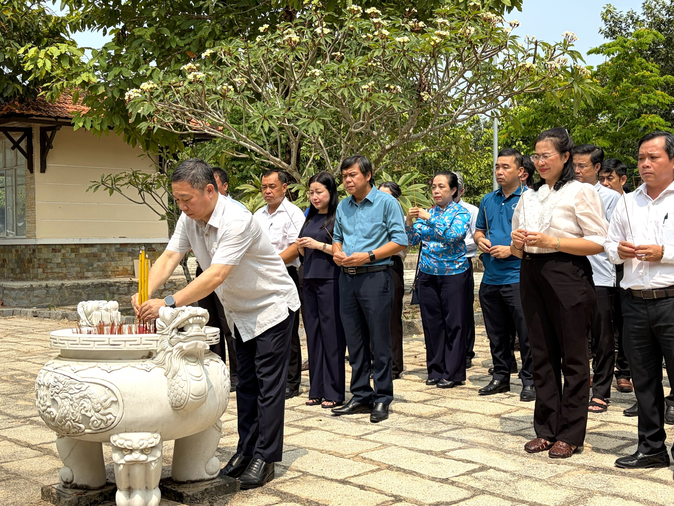 Hoạt động &yacute; nghĩa của Ban Tuy&ecirc;n gi&aacute;o v&agrave; D&acirc;n vận Th&agrave;nh ủy TPHCM - Ảnh 7.