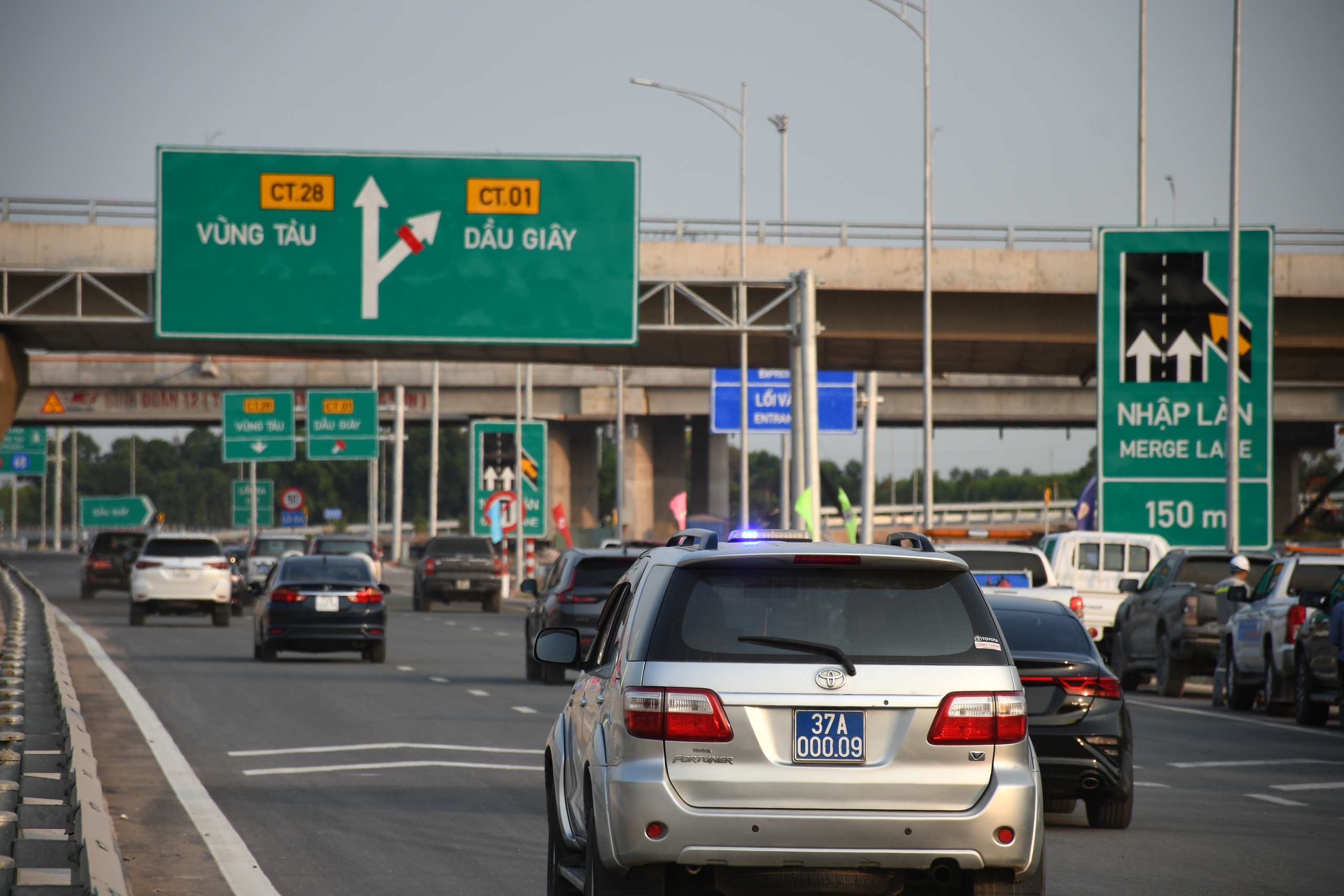 Thông xe tuyến cao tốc Biên Hòa - Vũng Tàu, xóa thế độc đạo của Quốc lộ 51 - Ảnh 3.