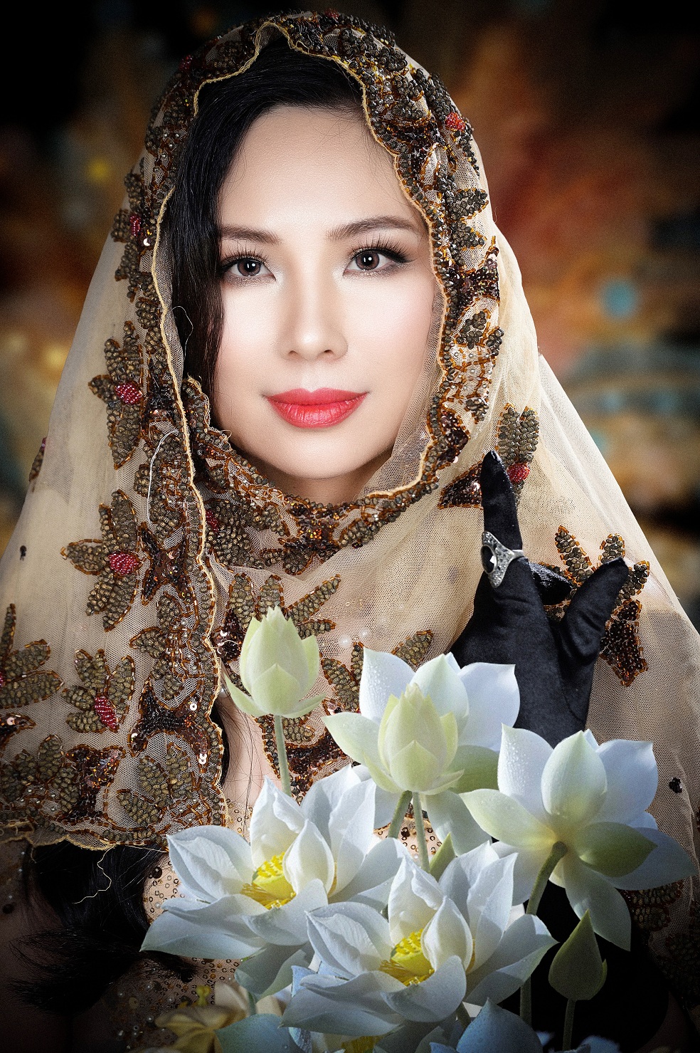 Nữ hoàng đại sứ nhân ái Nguyệt Trần tái xuất  - Ảnh 1.