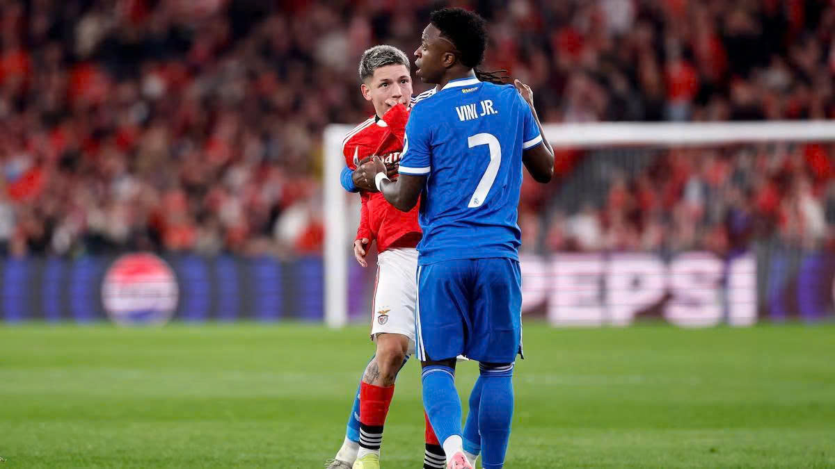 IFAB thông qua quy định mới, World Cup 2026 tăng án phạt - Ảnh 1.