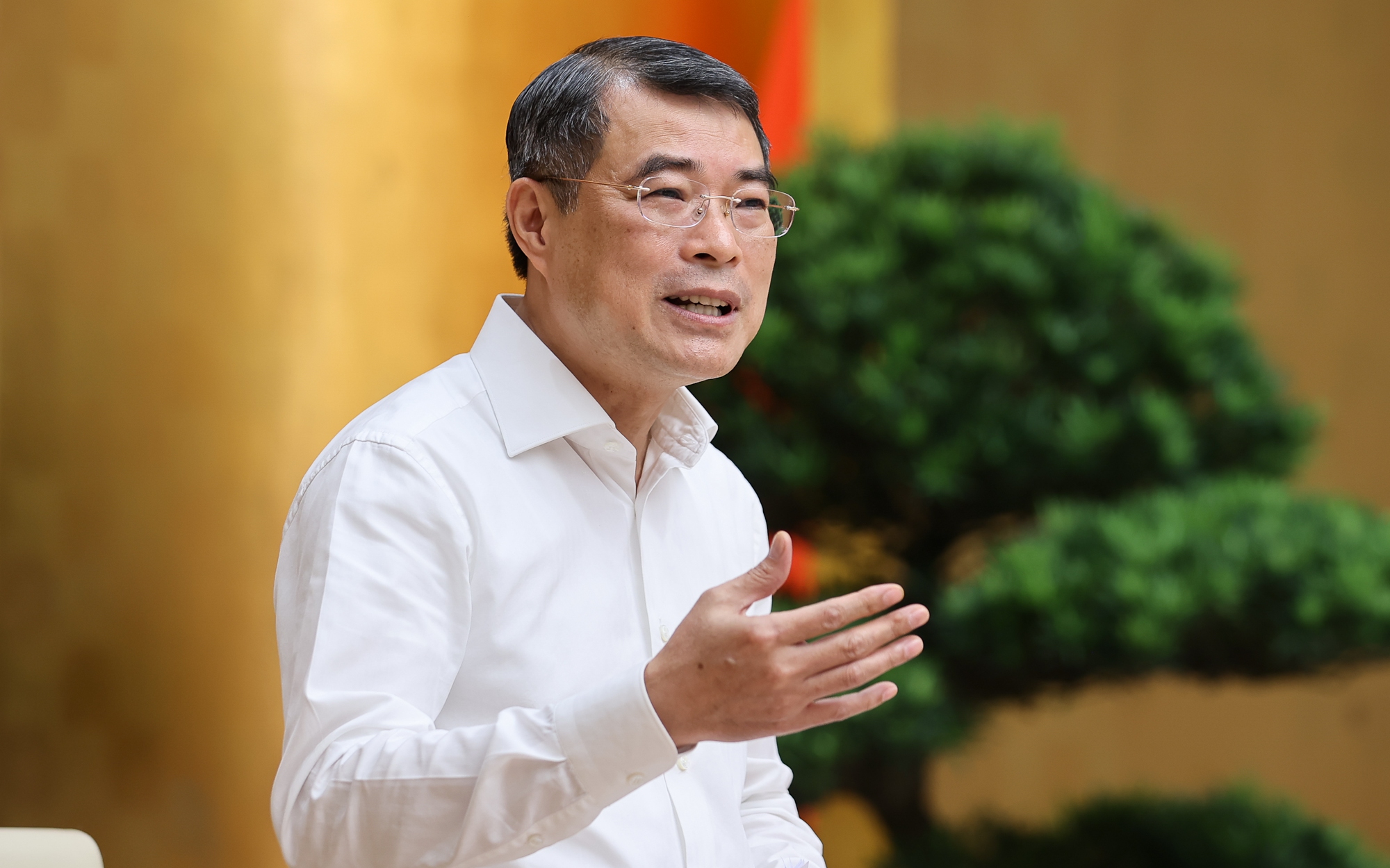 Thủ tướng y&ecirc;u cầu giải quyết &ocirc; nhiễm kh&ocirc;ng kh&iacute; H&agrave; Nội v&agrave; ngập &uacute;ng tại TPHCM - Ảnh 2.