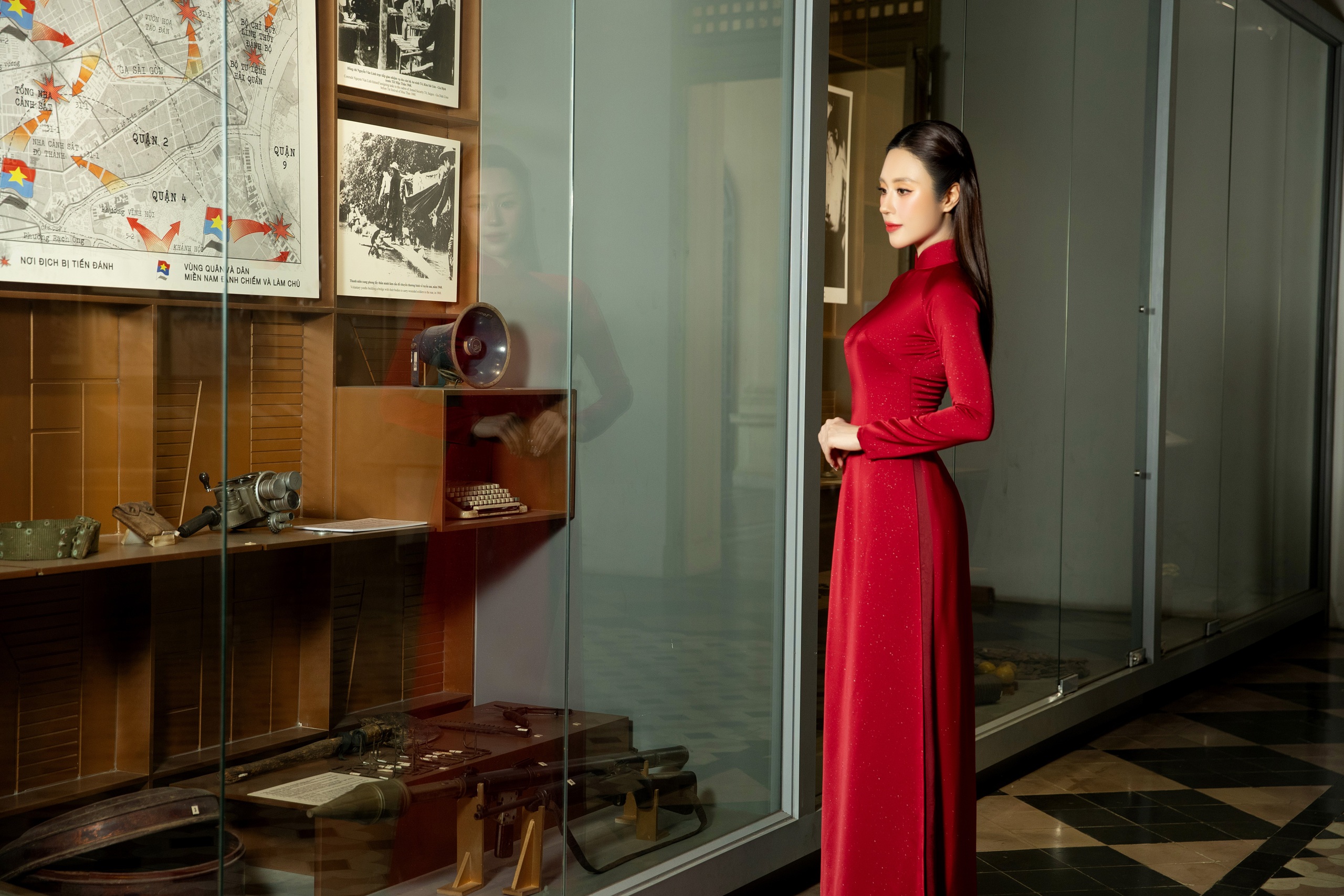 Tô Diệp Hà khoe nhan sắc rạng rỡ trong tà áo dài, hào hứng đón đại lễ 30/4  - Ảnh 11.