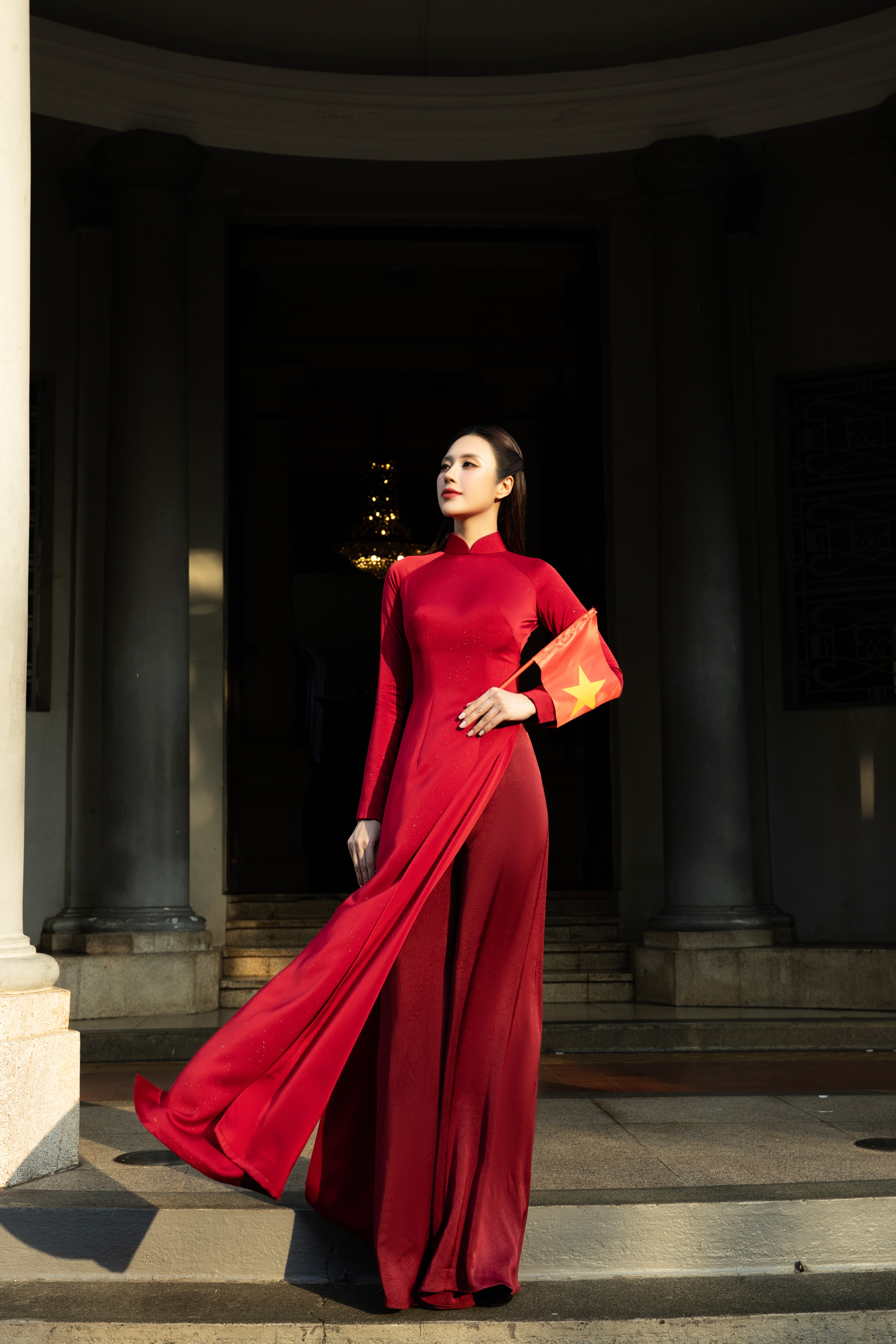 Tô Diệp Hà khoe nhan sắc rạng rỡ trong tà áo dài, hào hứng đón đại lễ 30/4  - Ảnh 16.