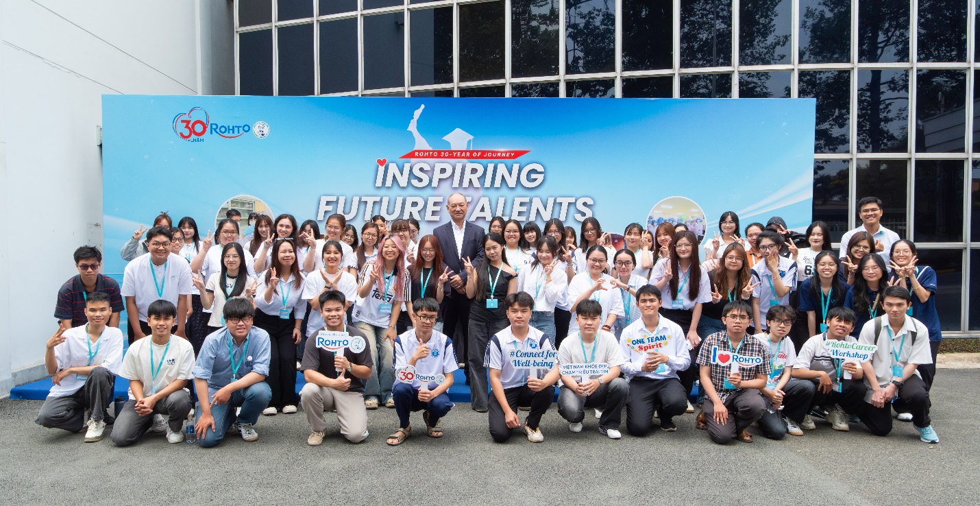 Rohto - Mentholatum Việt Nam truyền cảm hứng cho các tài năng trẻ trong hành trình 30 năm rực rỡ. - Ảnh 2.