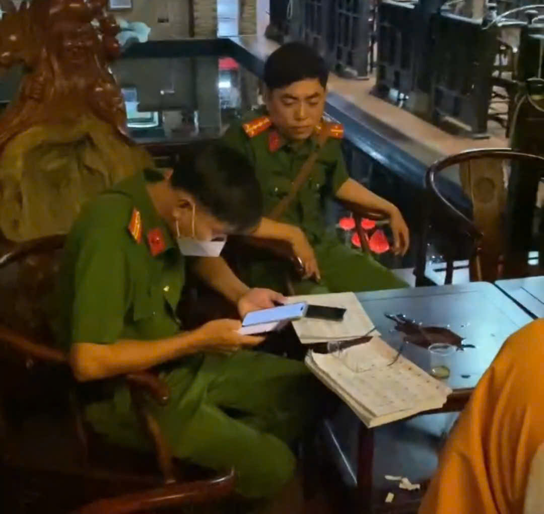 Hành trình bão táp trên chuyến xe về quê dịp lễ 2026 - Ảnh 3.