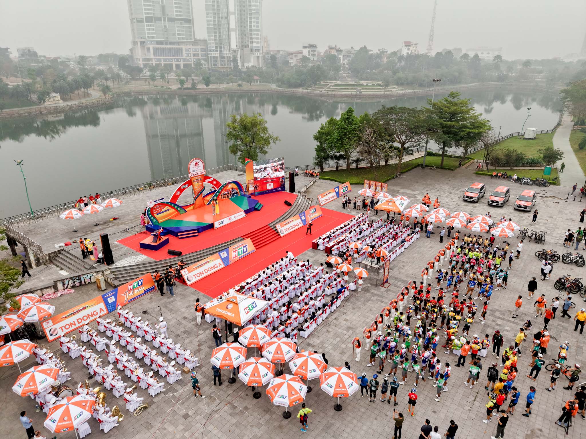 Sergei Kulikov thắng chặng mở m&agrave;n, Xu&acirc;n Lộc gi&agrave;nh &aacute;o cam - Ảnh 5.