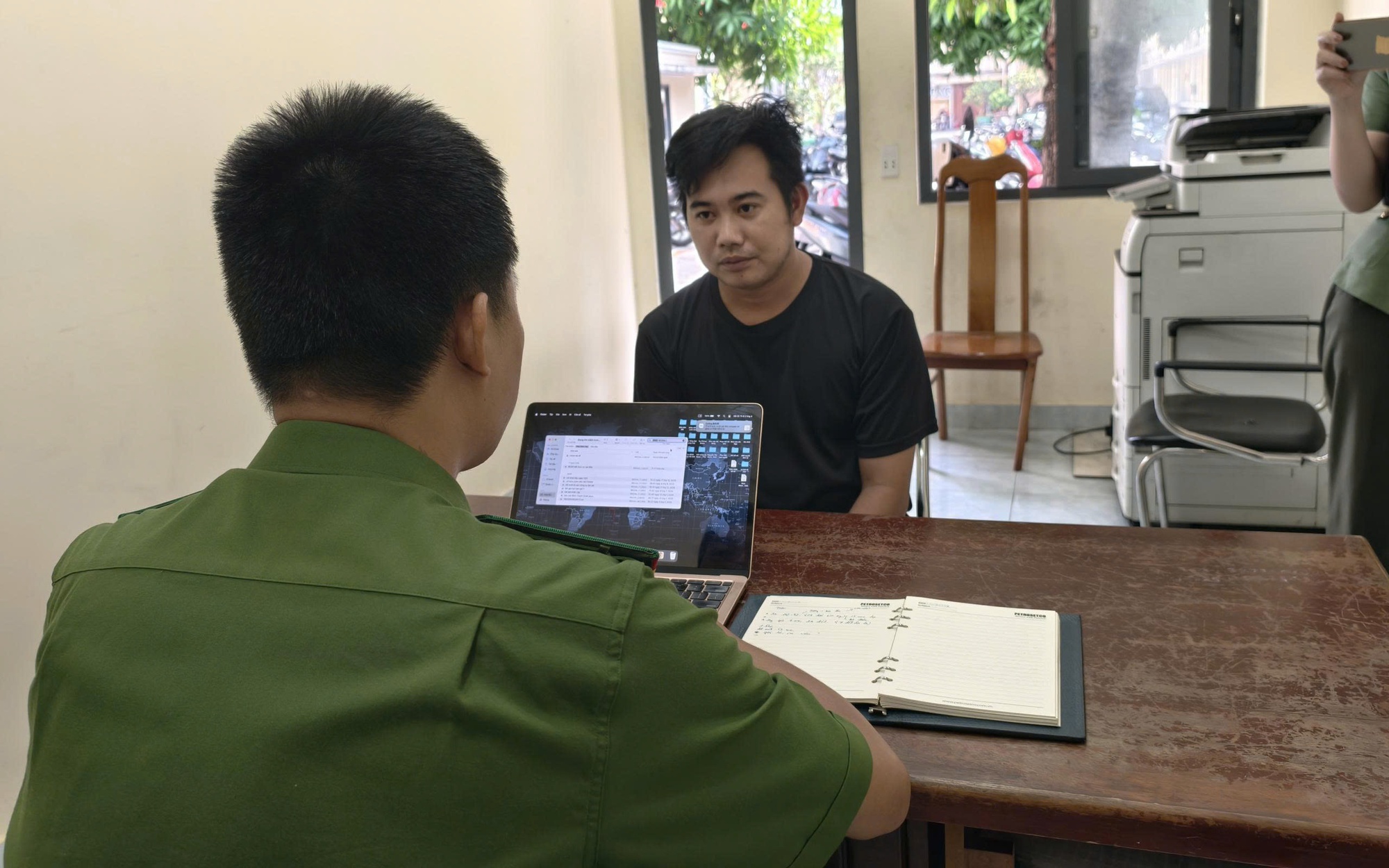 C&ocirc;ng an TPHCM khuyến c&aacute;o chi&ecirc;u lừa mới nhất, người d&acirc;n lưu &yacute; - Ảnh 2.