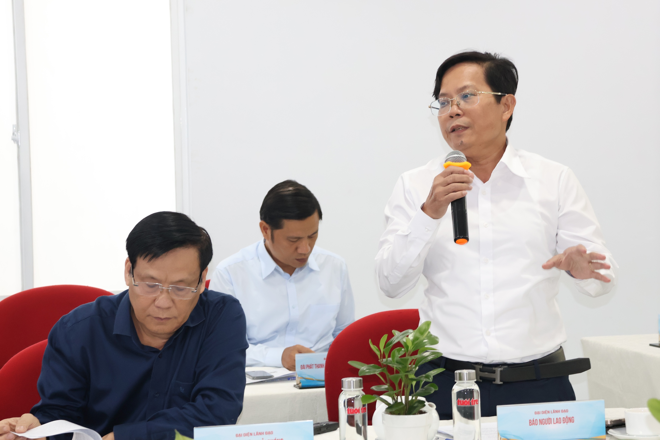 Quy định thu hồi giấy ph&eacute;p b&aacute;o ch&iacute;: Cần hợp l&yacute;, tr&aacute;nh g&acirc;y &aacute;p lực lớn - Ảnh 3.