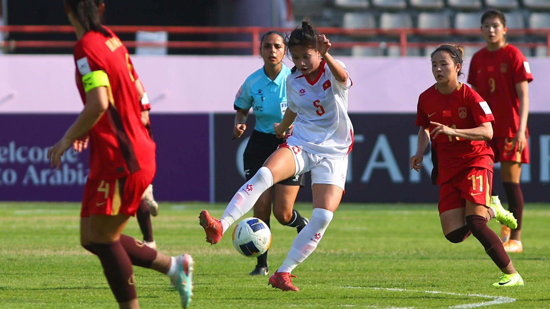 U20 nữ Việt Nam - Thái Lan: Quyết chiến giành ngôi nhì bảng - Ảnh 1.