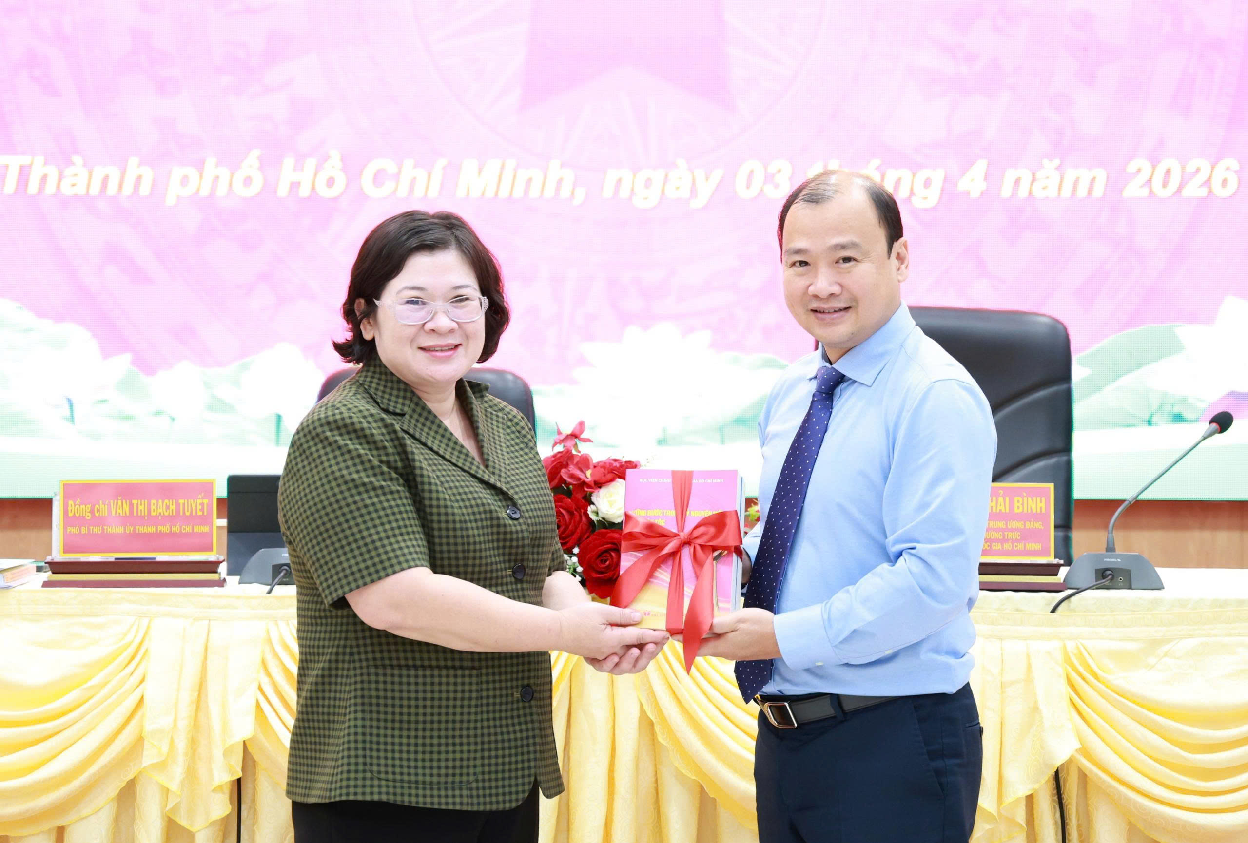 Th&ocirc;ng tin tr&aacute;i chiều tại TPHCM cần phản b&aacute;c kịp thời để bảo vệ nền tảng tư tưởng - Ảnh 8.