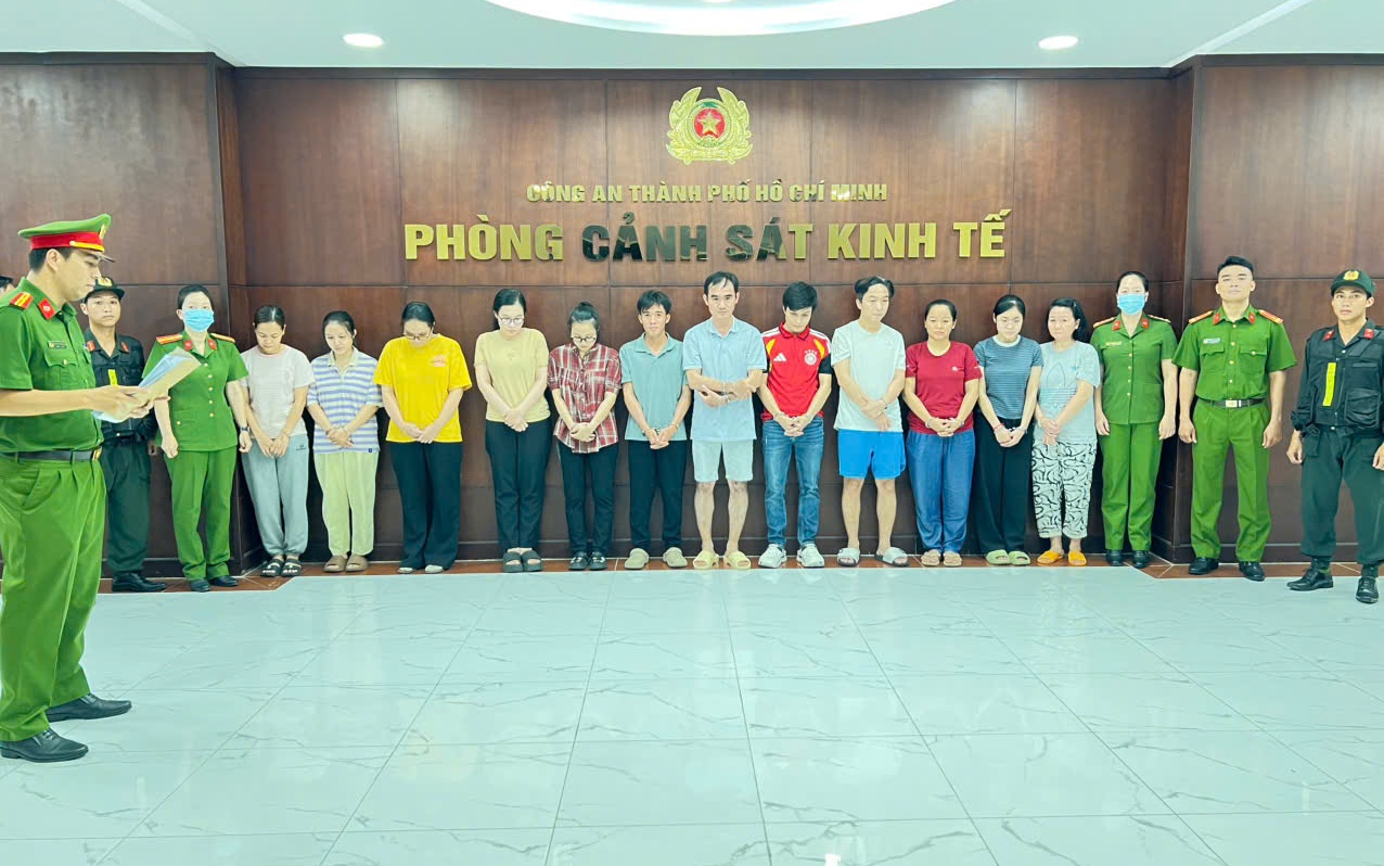 C&ocirc;ng an TPHCM triển khai m&ocirc; h&igrave;nh "Ba nhanh", phục vụ nh&acirc;n d&acirc;n - Ảnh 2.