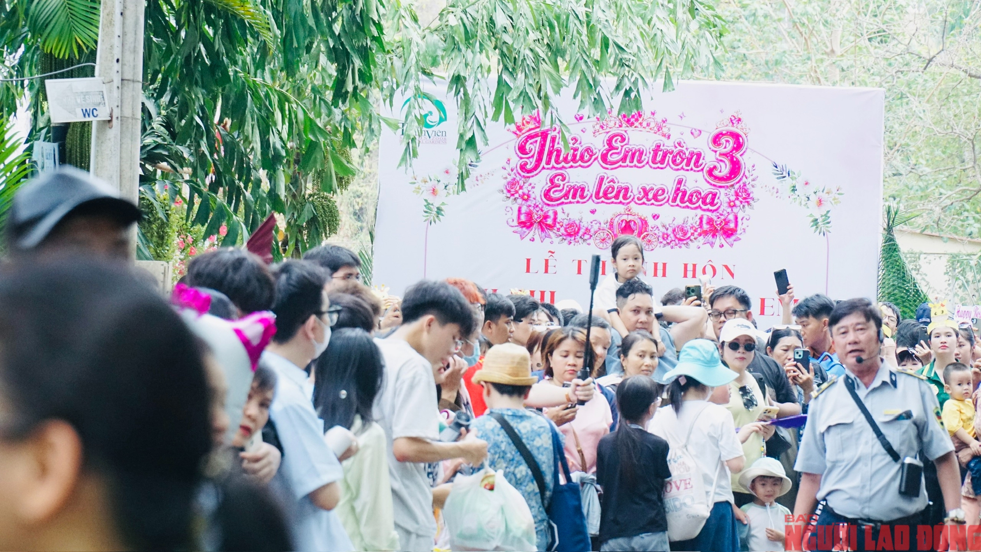 Lễ cưới lạ: Hươu cao cổ "rước d&acirc;u" tại Thảo Cầm Vi&ecirc;n S&agrave;i G&ograve;n - Ảnh 9.