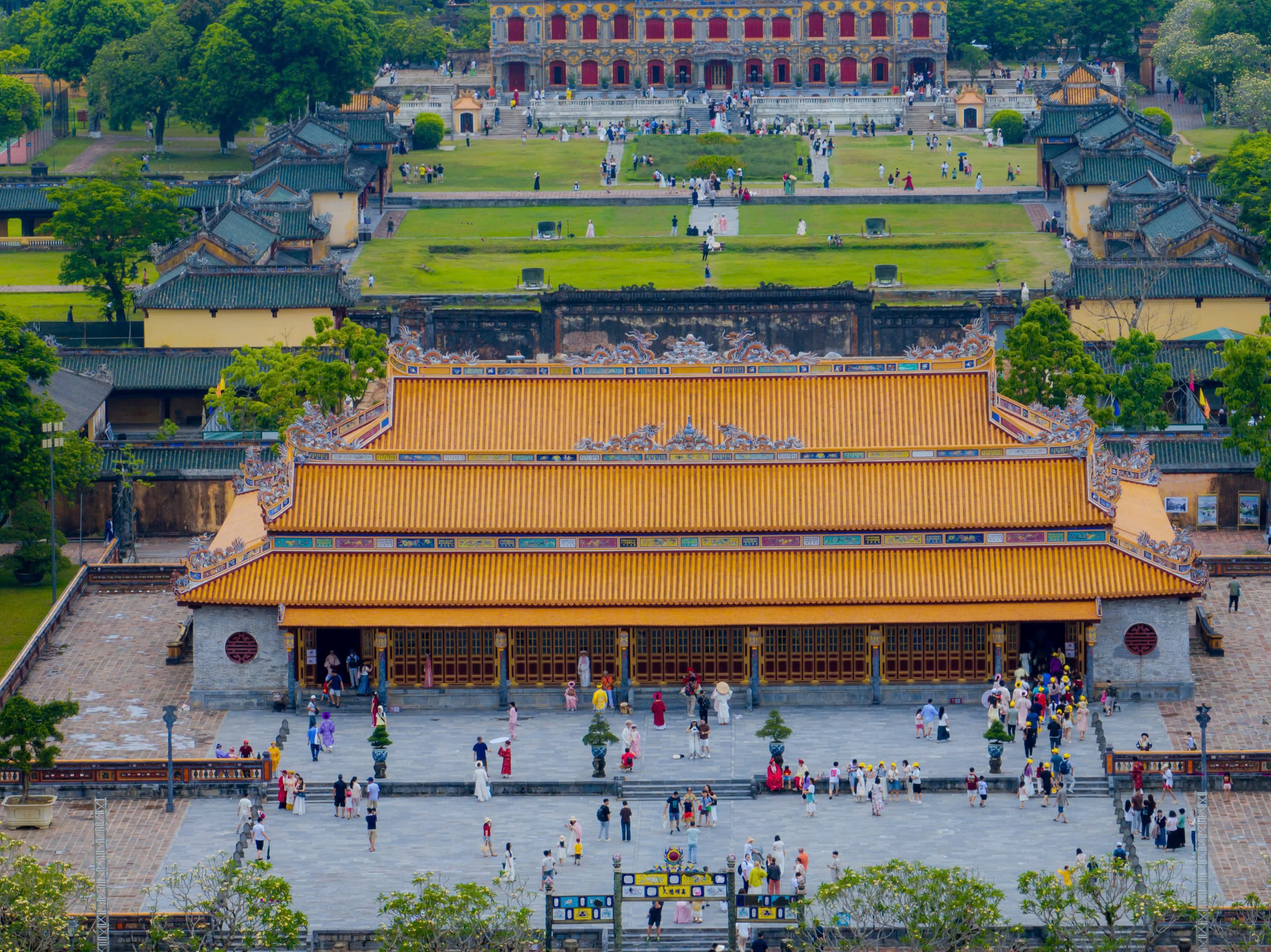 Lượng v&eacute; tham quan kỷ lục tại Quần thể di t&iacute;ch cố đ&ocirc; Huế ng&agrave;y 30 - 4 - Ảnh 6.