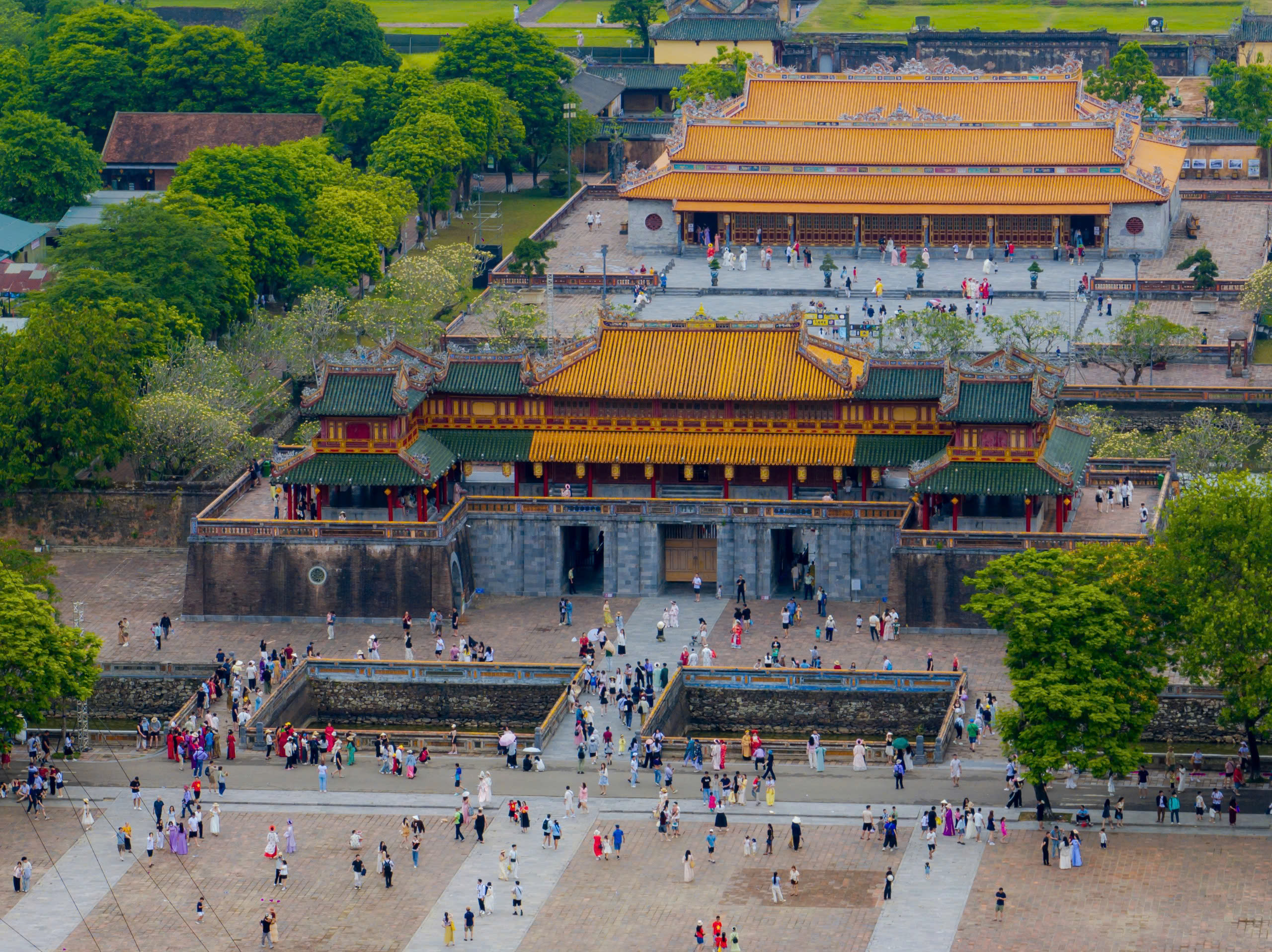 Lượng v&eacute; tham quan kỷ lục tại Quần thể di t&iacute;ch cố đ&ocirc; Huế ng&agrave;y 30 - 4 - Ảnh 3.