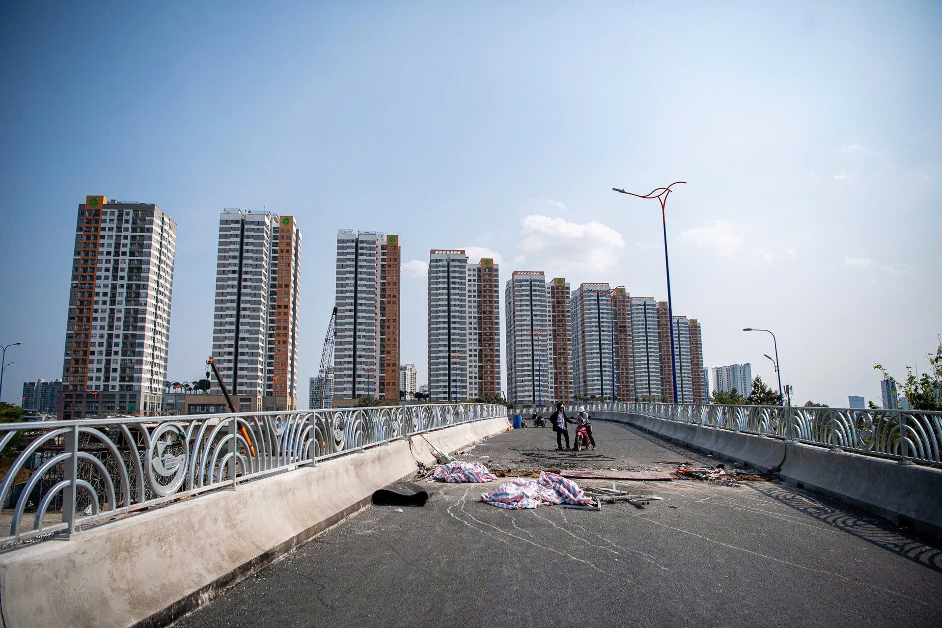 Thông xe cầu vượt N3 tại nút giao An Phú: Xe cộ đi lại thế nào? - Ảnh 2.