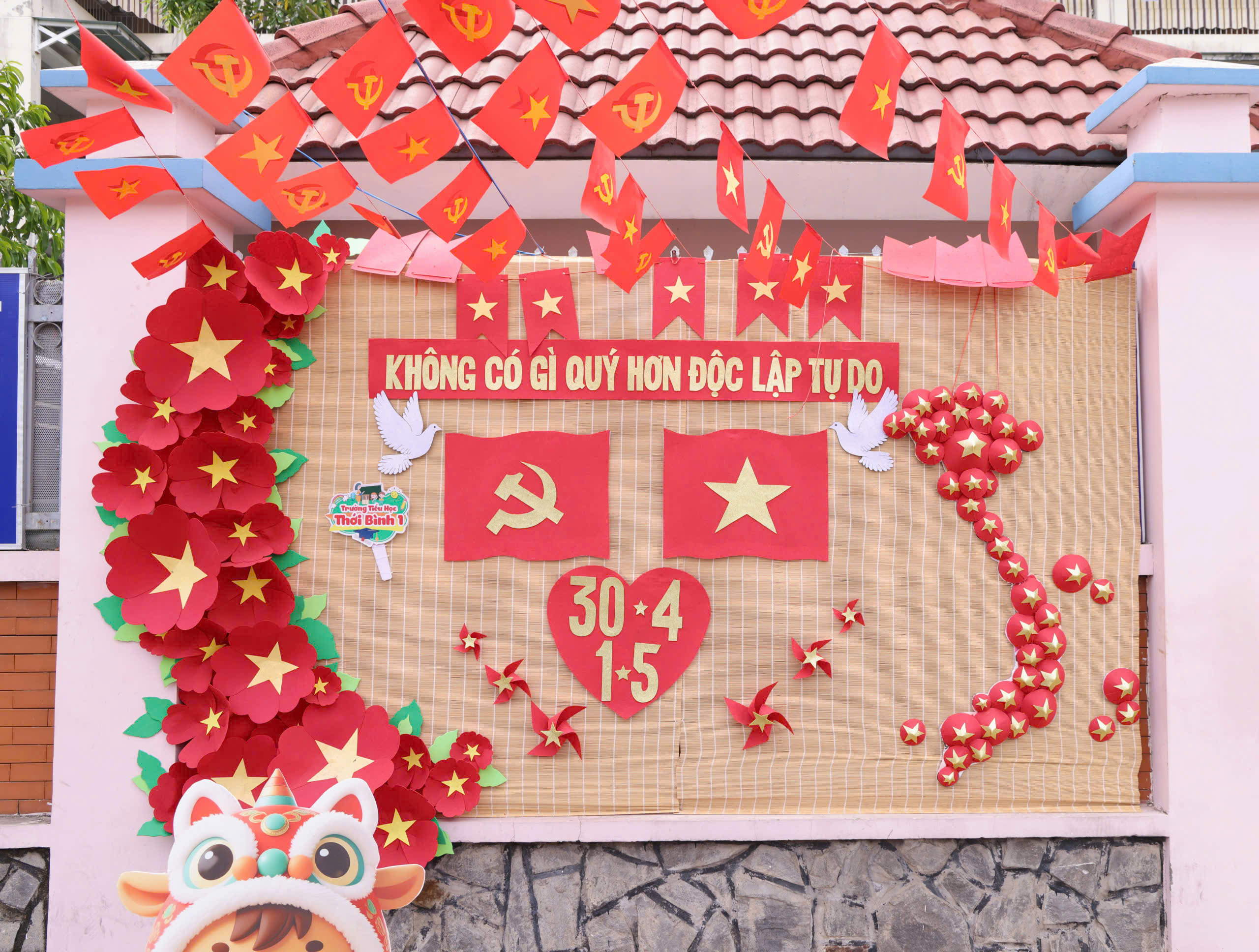 Cần Thơ rực rỡ mừng ng&agrave;y thống nhất đất nước 30 - 4 đầy tự h&agrave;o - Ảnh 1.