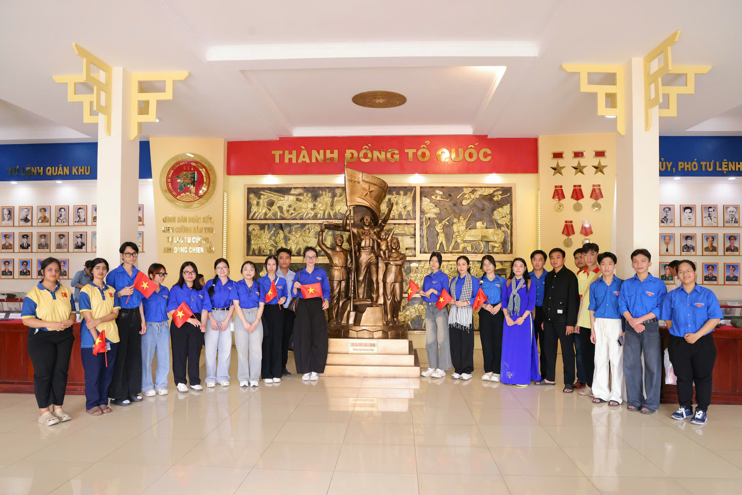 Cần Thơ rực rỡ mừng ng&agrave;y thống nhất đất nước 30 - 4 đầy tự h&agrave;o - Ảnh 12.