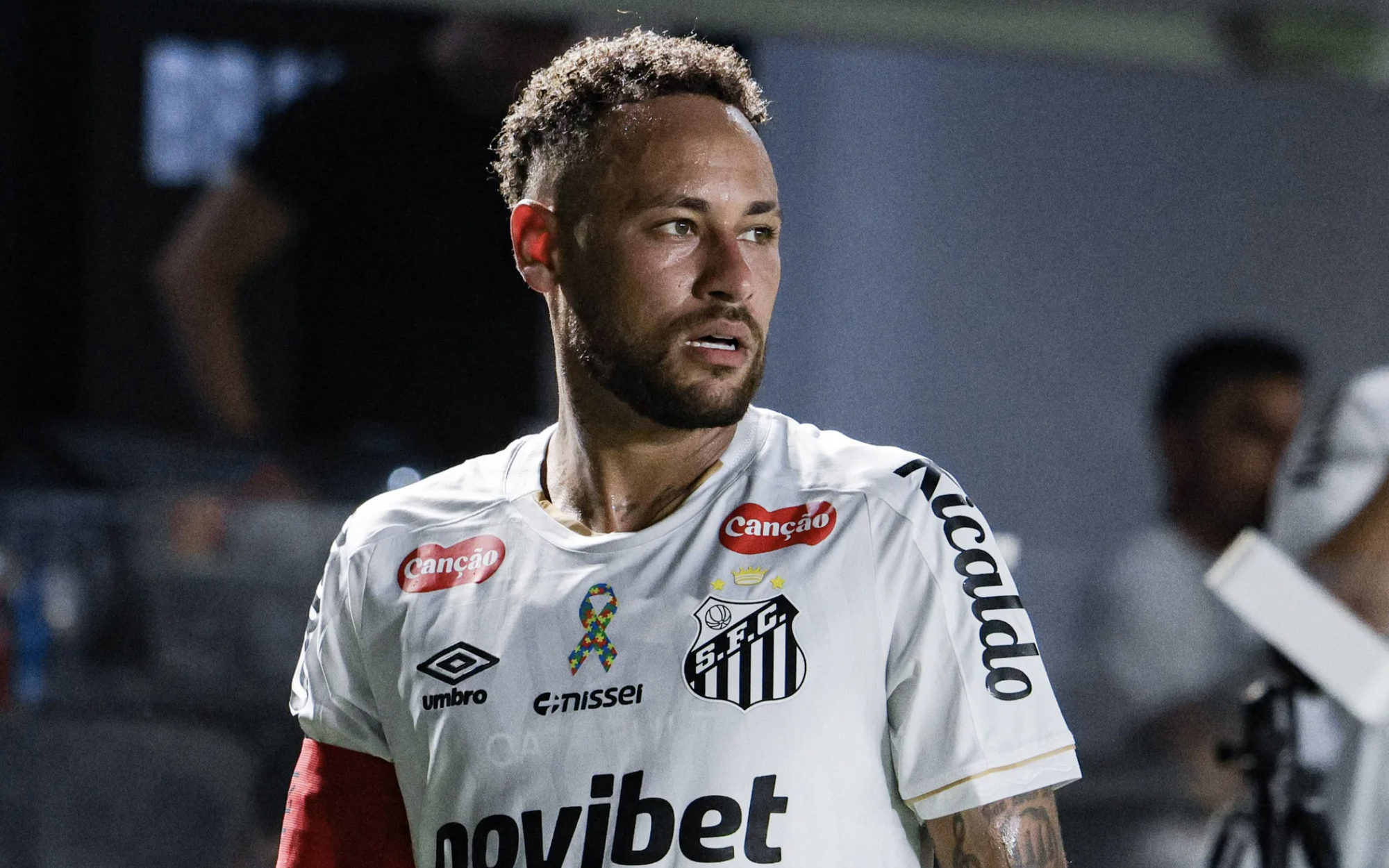 Neymar xuống nước, xin lỗi con trai Robinho - Ảnh 2.