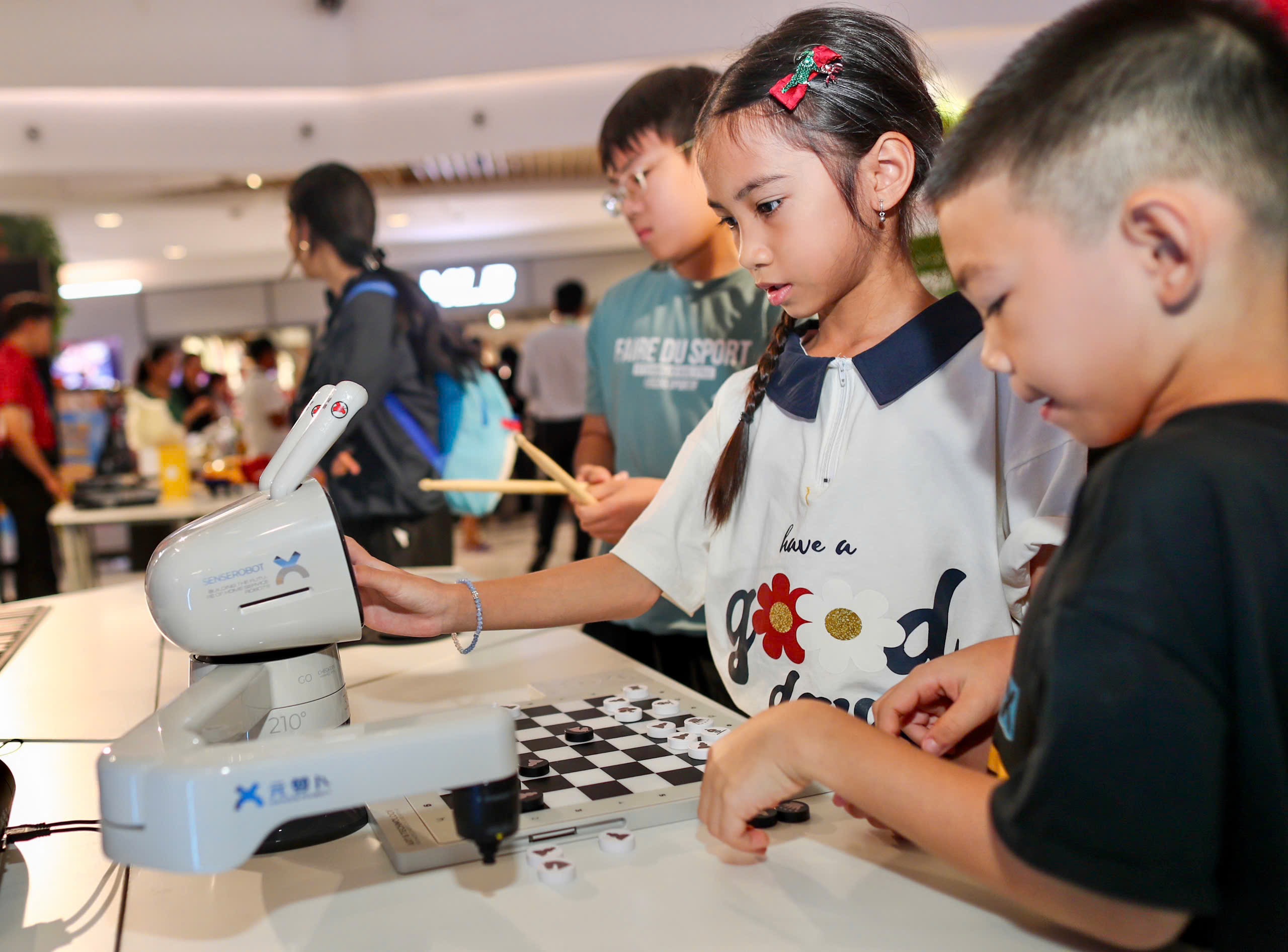 Rộn ràng hoạt động giao lưu mở màn Lễ hội Tôn vinh Cà phê - Trà Việt lần 4 - Ảnh 2.