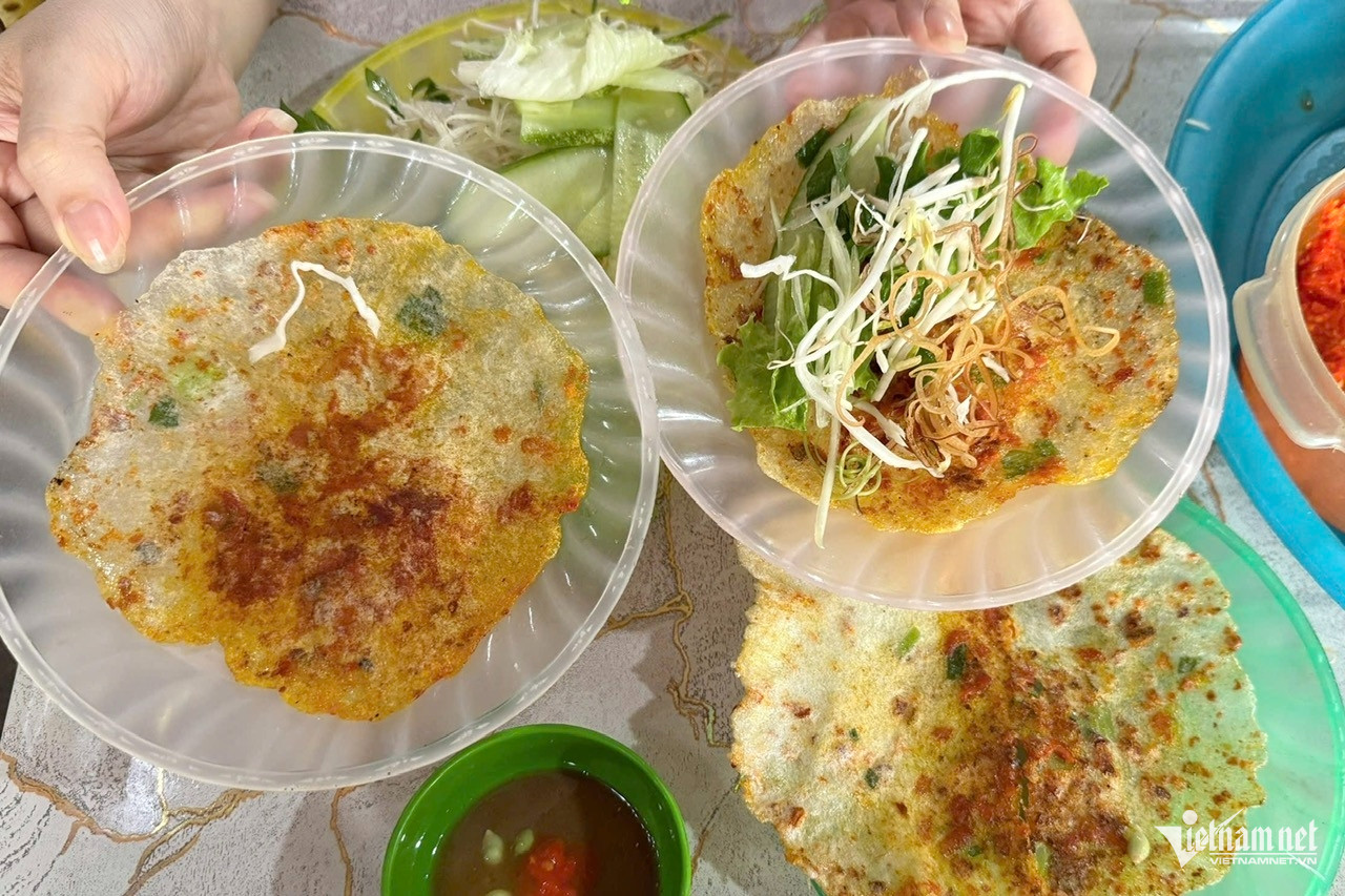 4 M&oacute;n b&aacute;nh đặc sản Huế gi&aacute; rẻ , kh&aacute;ch ăn chục chiếc chưa ch&aacute;n - Ảnh 5.