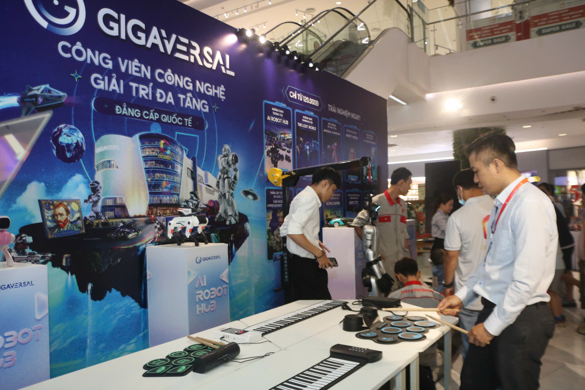 Kh&aacute;m ph&aacute; gian h&agrave;ng độc đ&aacute;o tại Lễ hội T&ocirc;n vinh c&agrave; ph&ecirc; - tr&agrave; Việt 2026 - Ảnh 9.