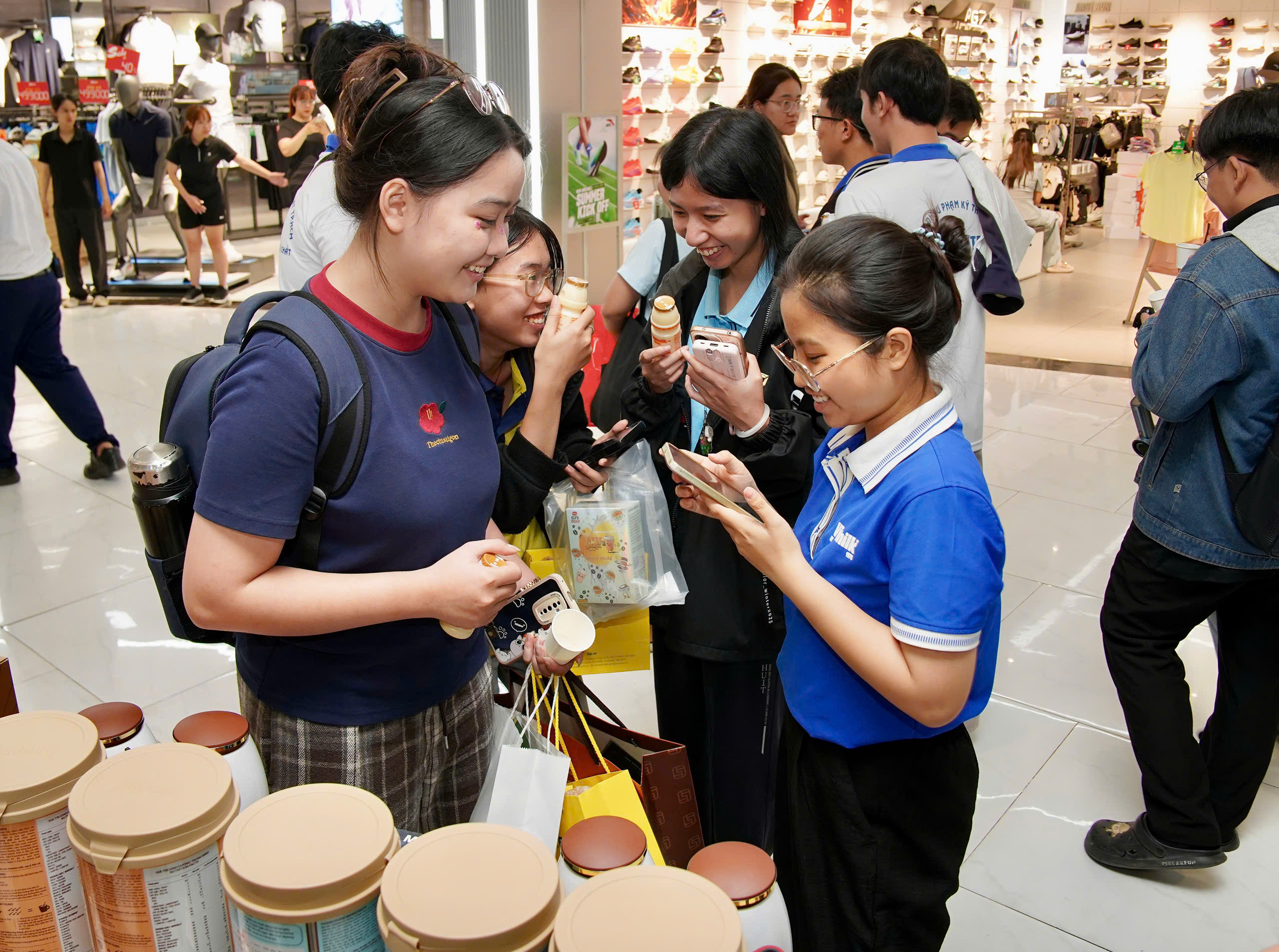 Kh&aacute;m ph&aacute; gian h&agrave;ng độc đ&aacute;o tại Lễ hội T&ocirc;n vinh c&agrave; ph&ecirc; - tr&agrave; Việt 2026 - Ảnh 22.