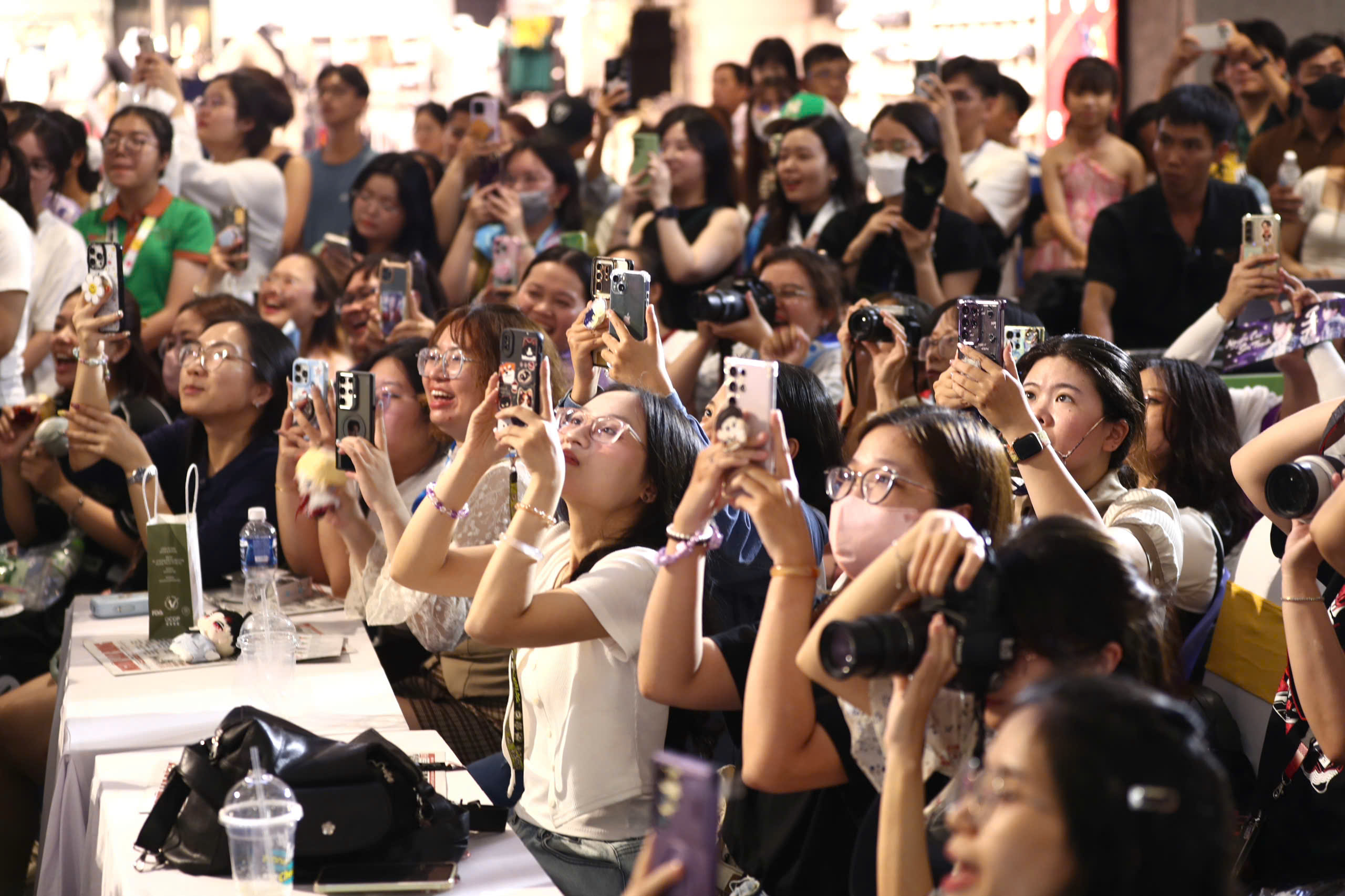 Những hoạt động ch&iacute;nh trong ng&agrave;y thứ 2 Lễ hội "T&ocirc;n vinh c&agrave; ph&ecirc; - tr&agrave; Việt" lần 4 - Ảnh 7.