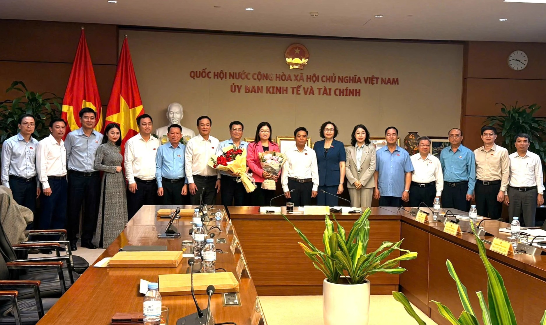 Thanh Hóa có tân Phó trưởng Đoàn đại biểu Quốc hội tỉnh khóa XVI - Ảnh 2.